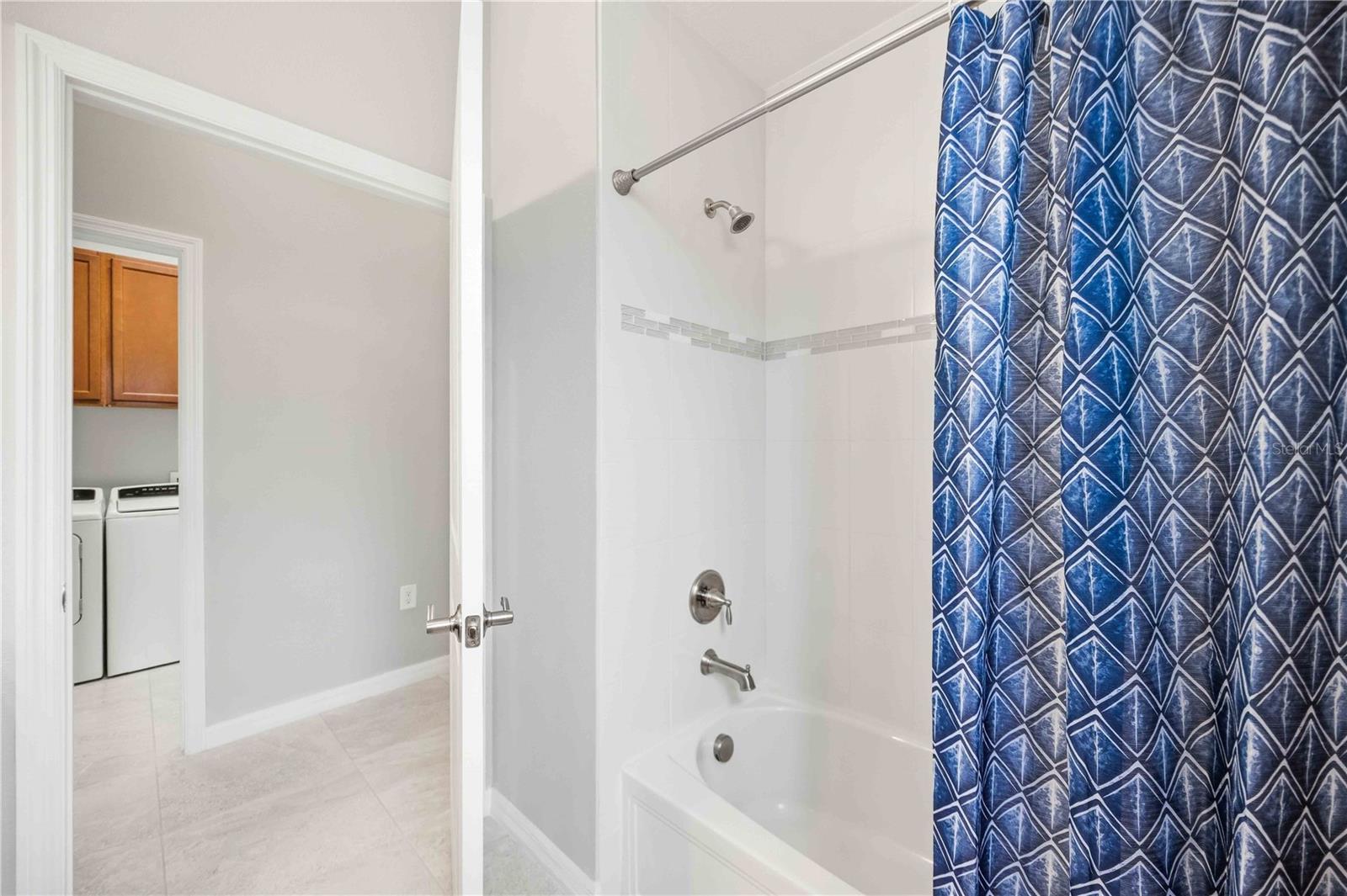 10393 CROOKED CREEK DR — photo 23