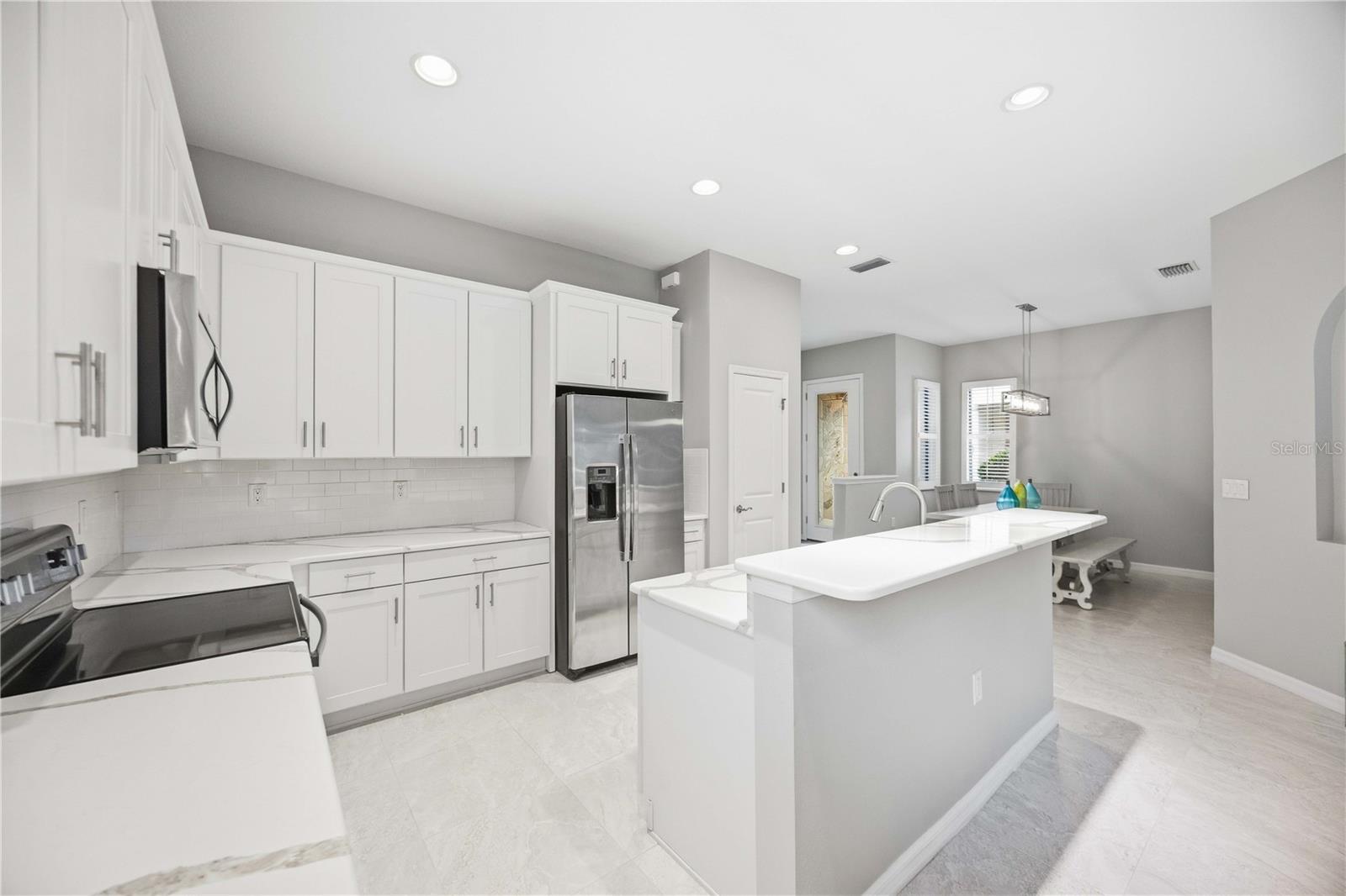 10393 CROOKED CREEK DR — photo 3