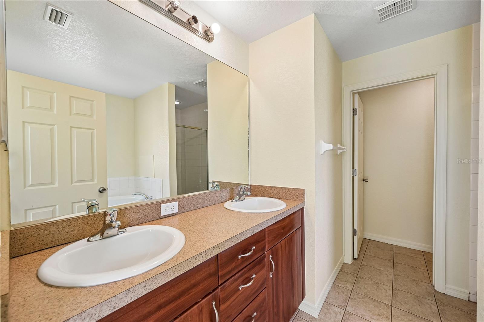 1806 BOSWELL ST — photo 26
