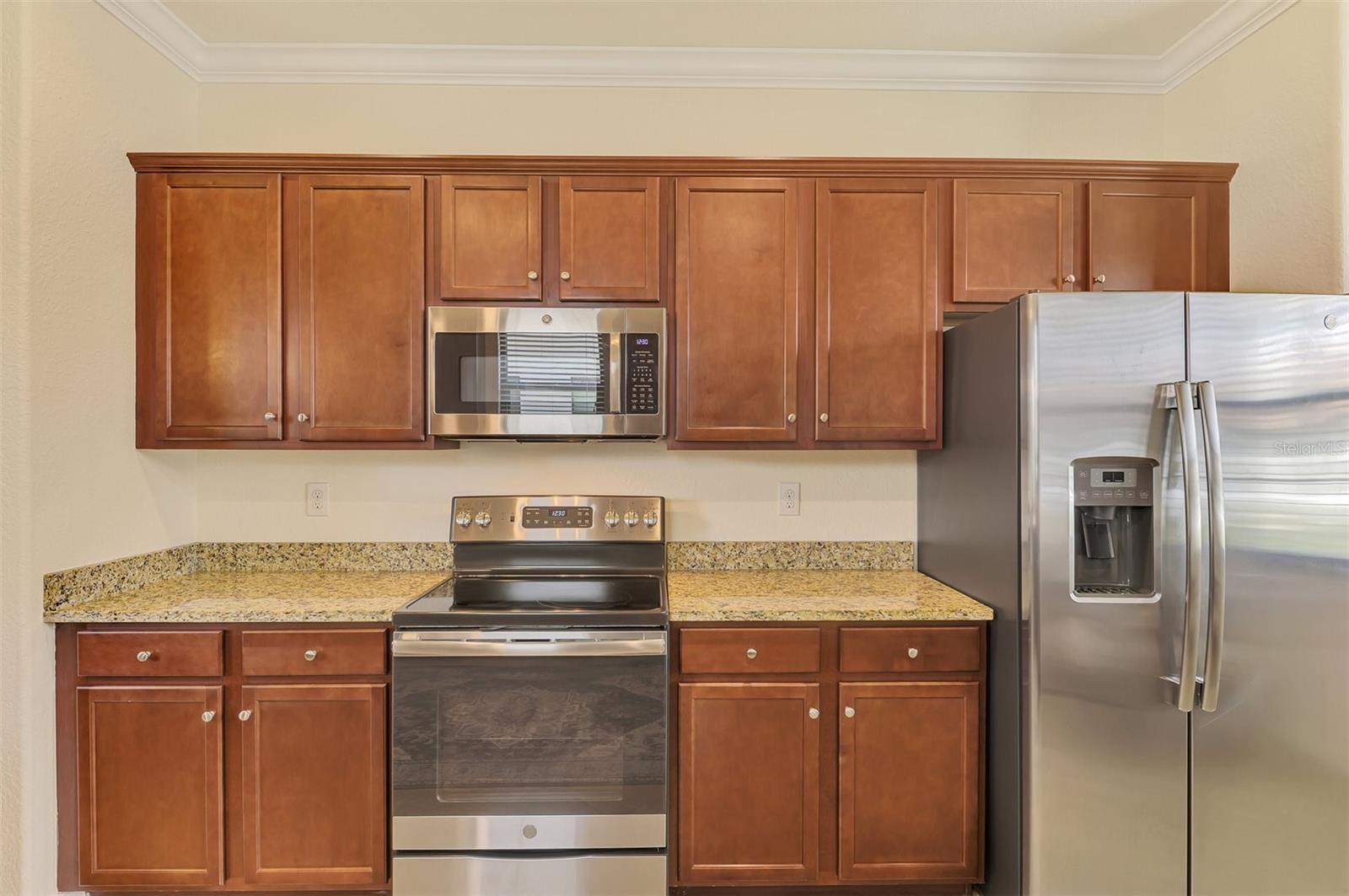 9845 HILLTOP DR — photo 34