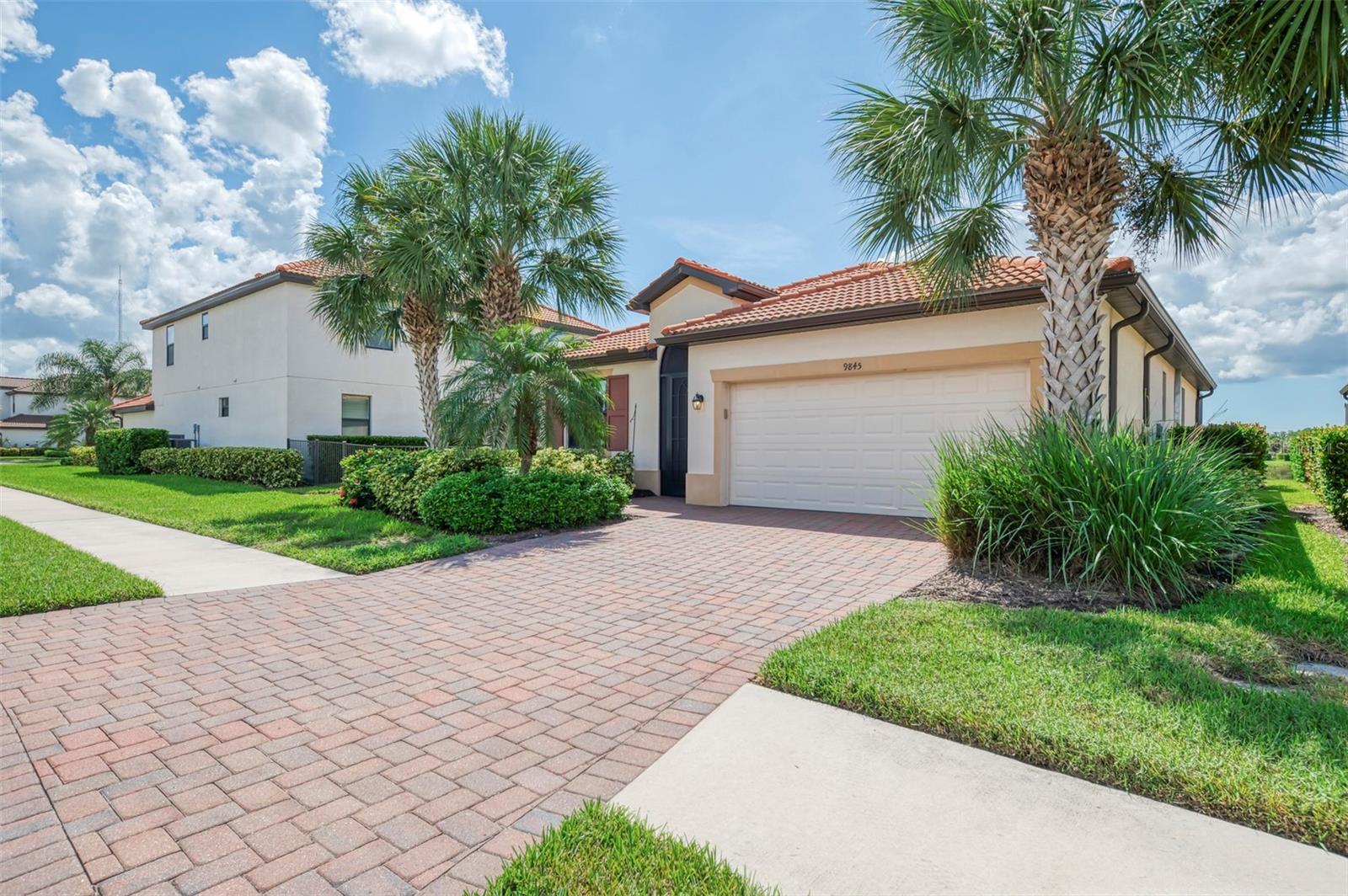 9845 HILLTOP DR — photo 9