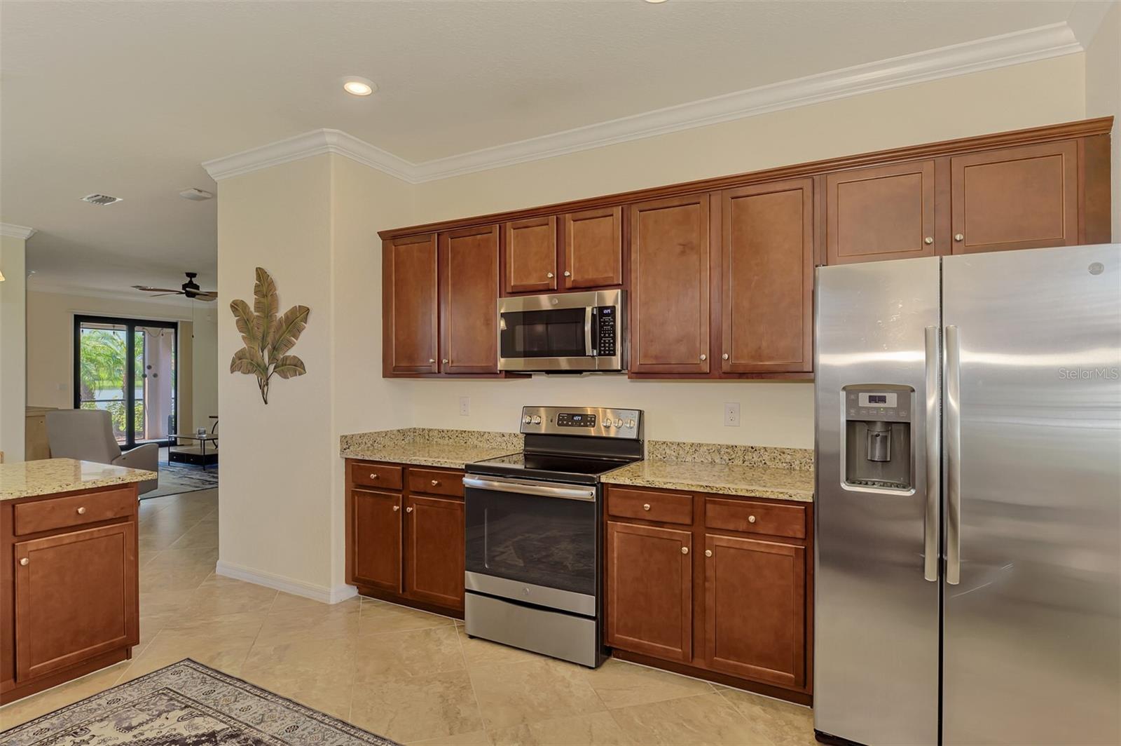 9845 HILLTOP DR — photo 33