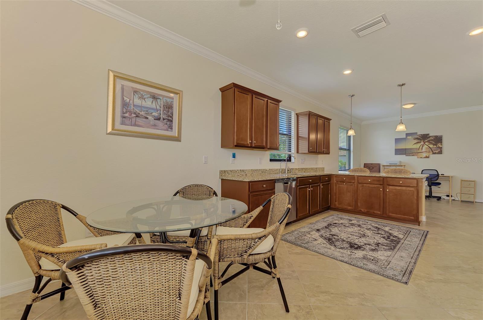 9845 HILLTOP DR — photo 31