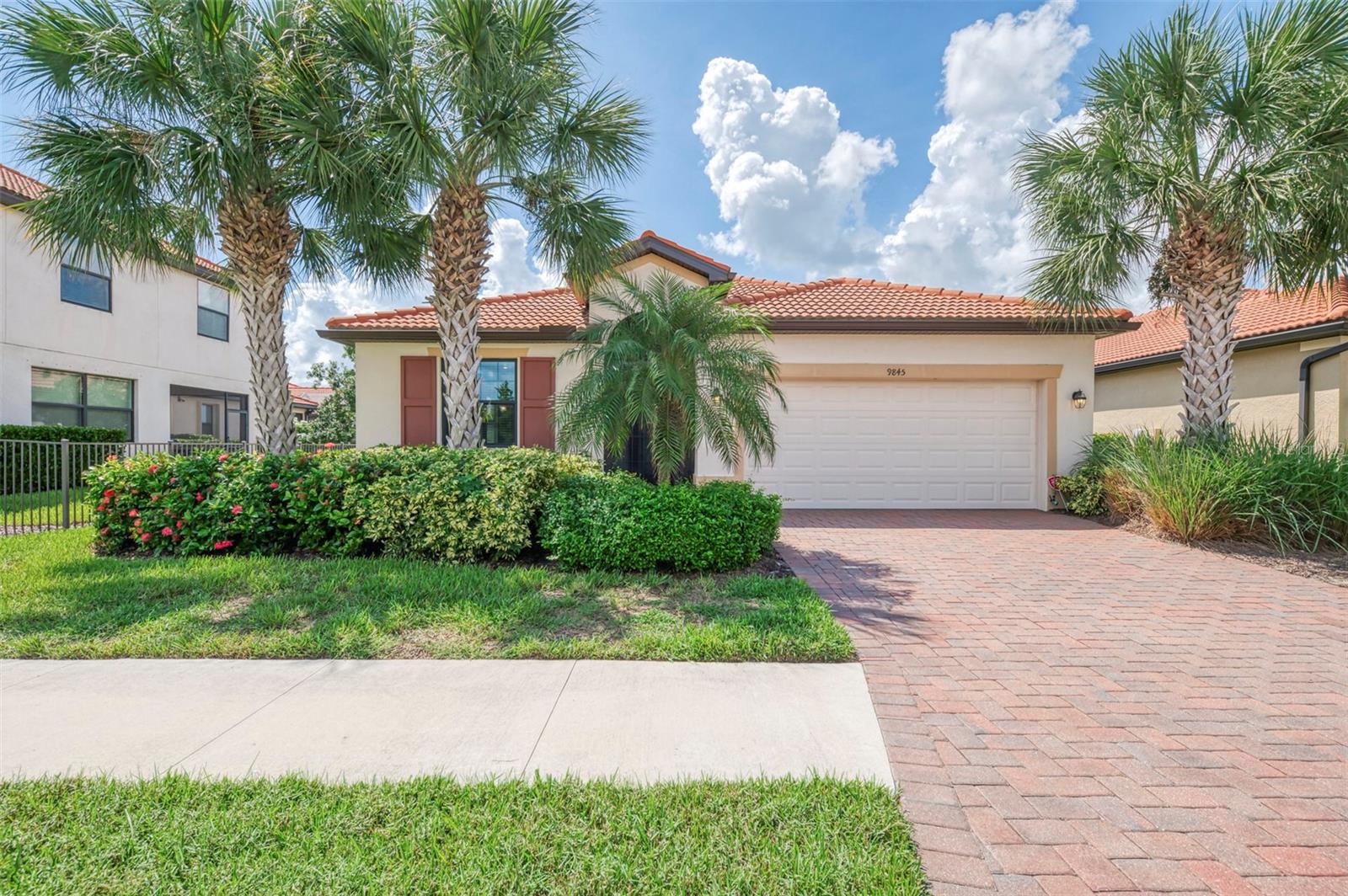 9845 HILLTOP DR — photo 10