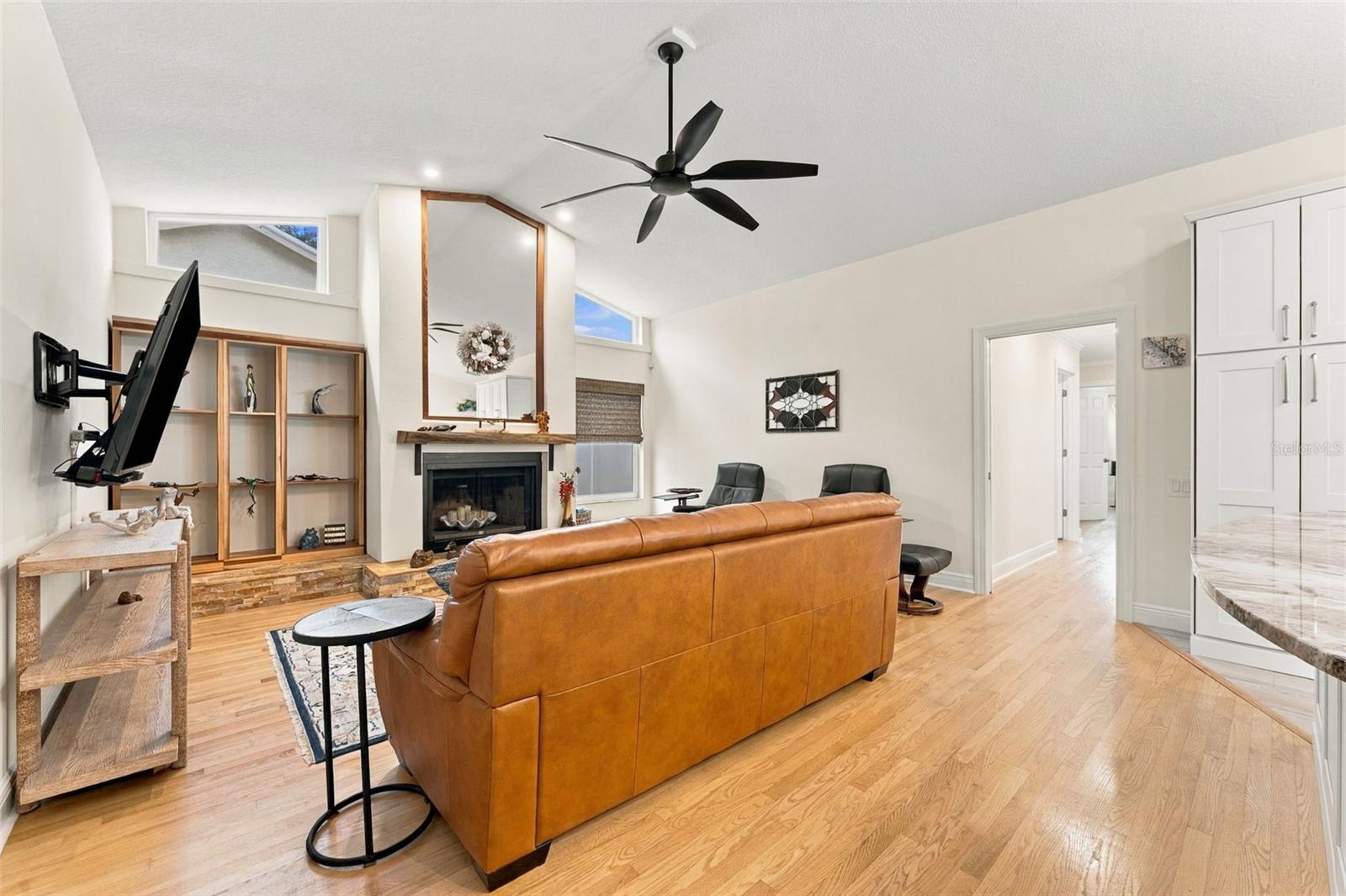 531 WALKER RD — photo 9