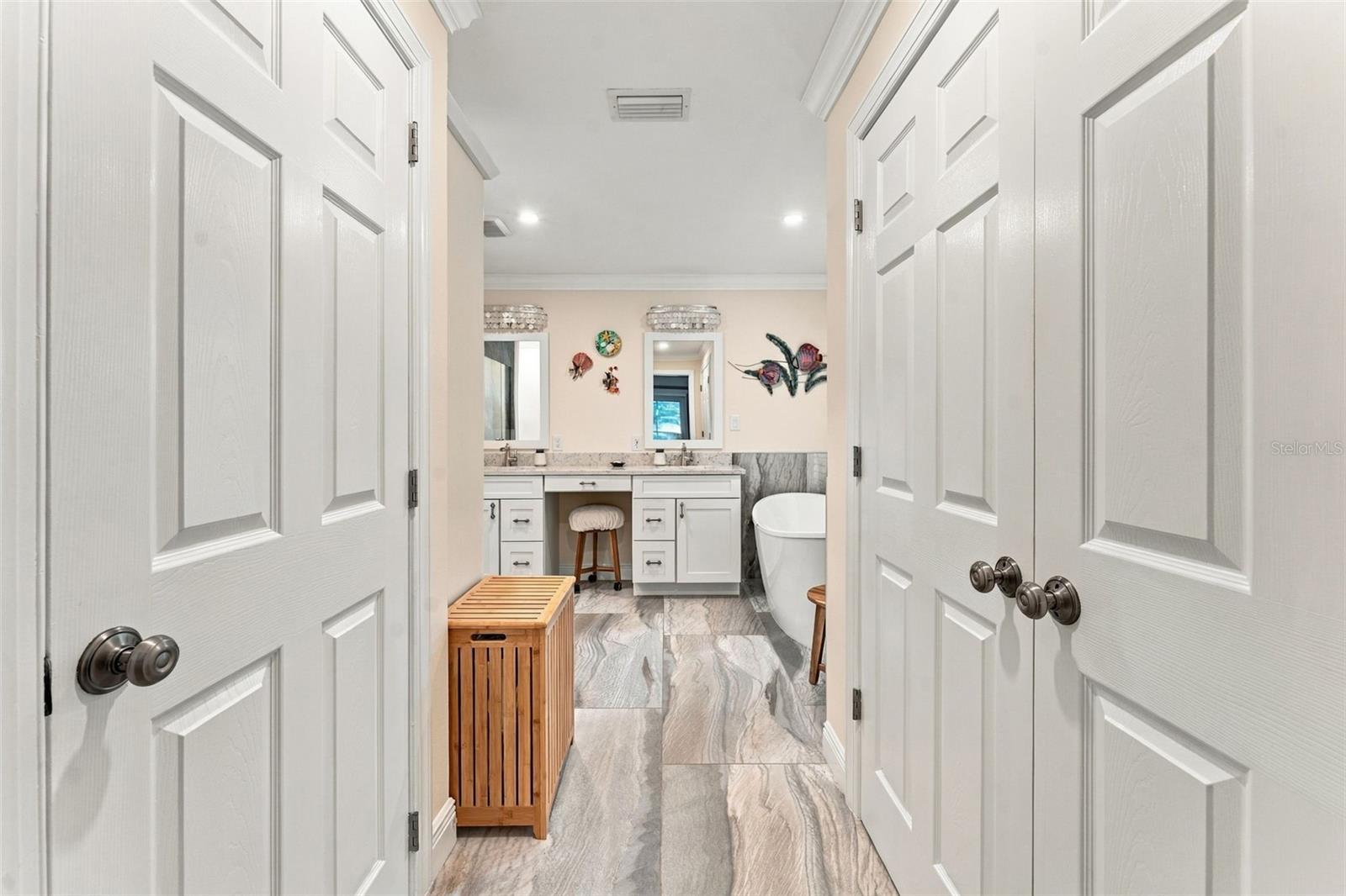 531 WALKER RD — photo 27