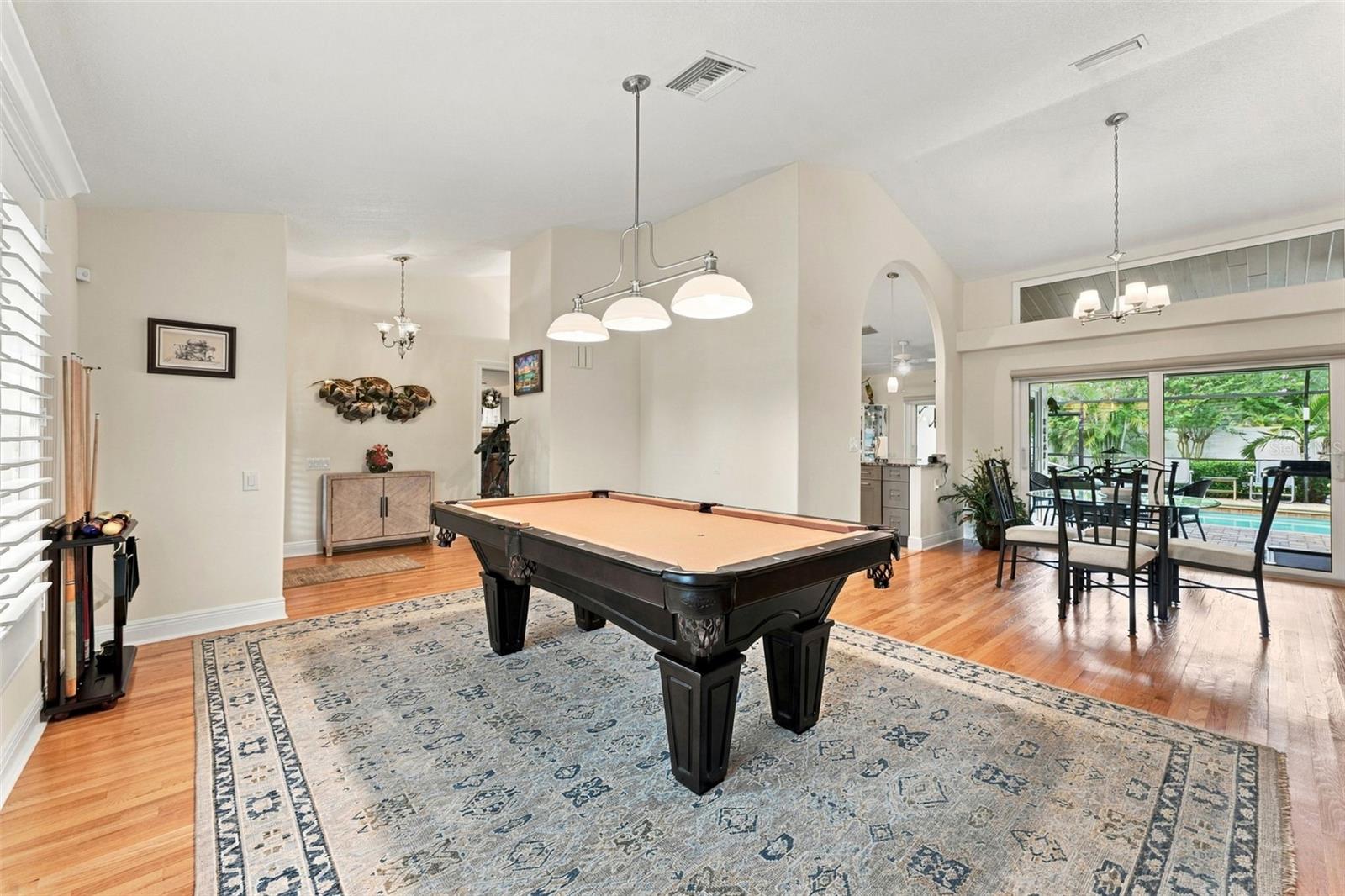 531 WALKER RD — photo 23