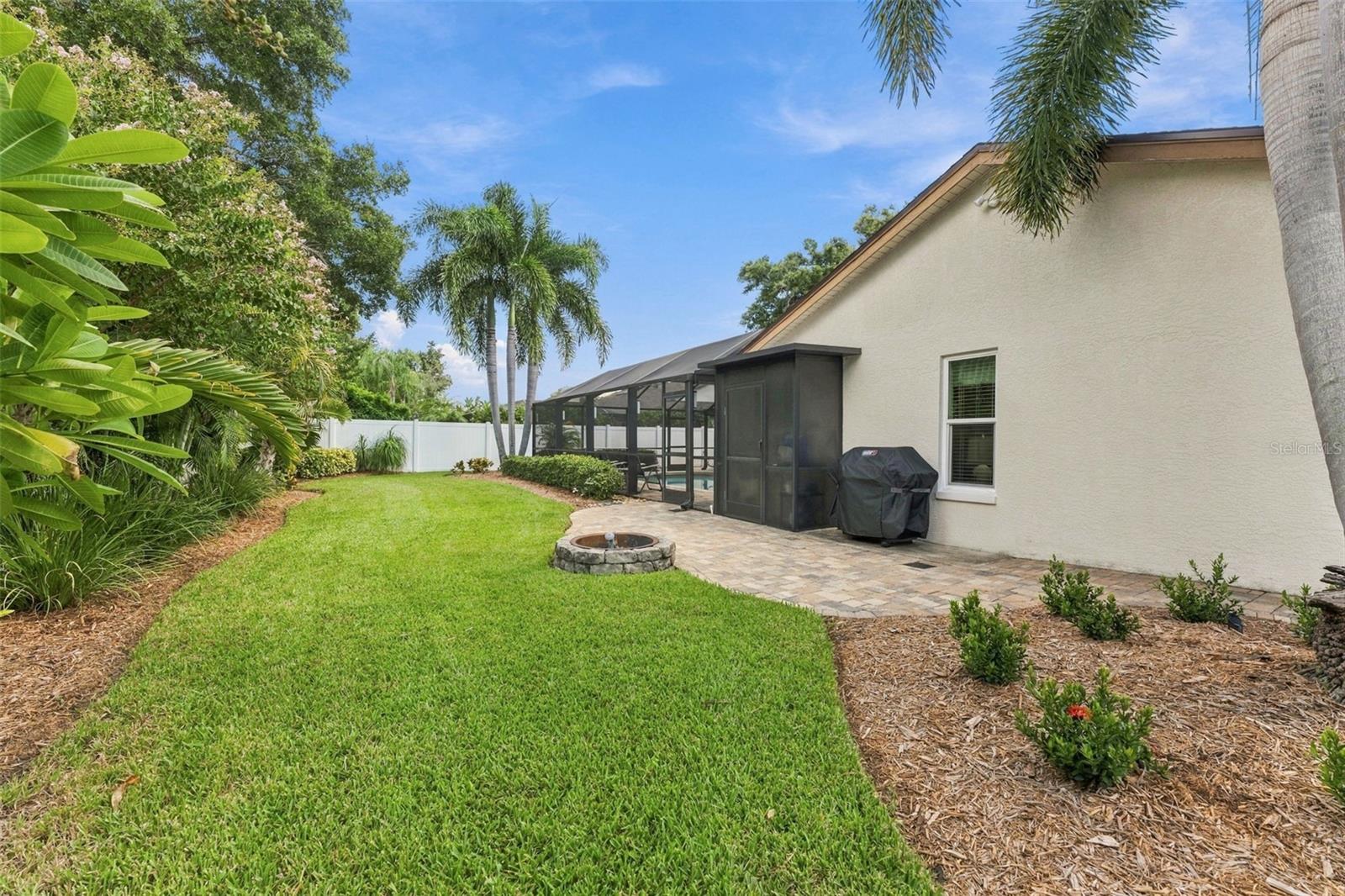 531 WALKER RD — photo 55