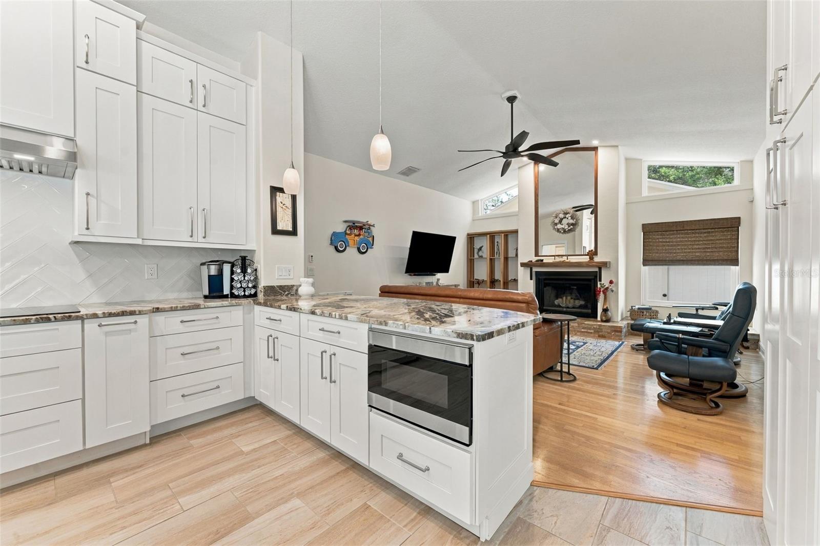 531 WALKER RD — photo 13