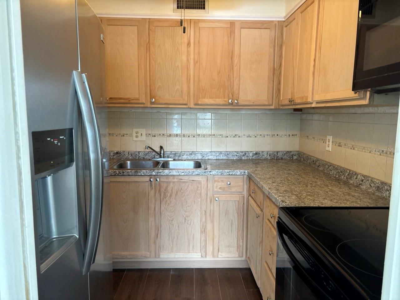 1000 79TH AVE N #102 — photo 7