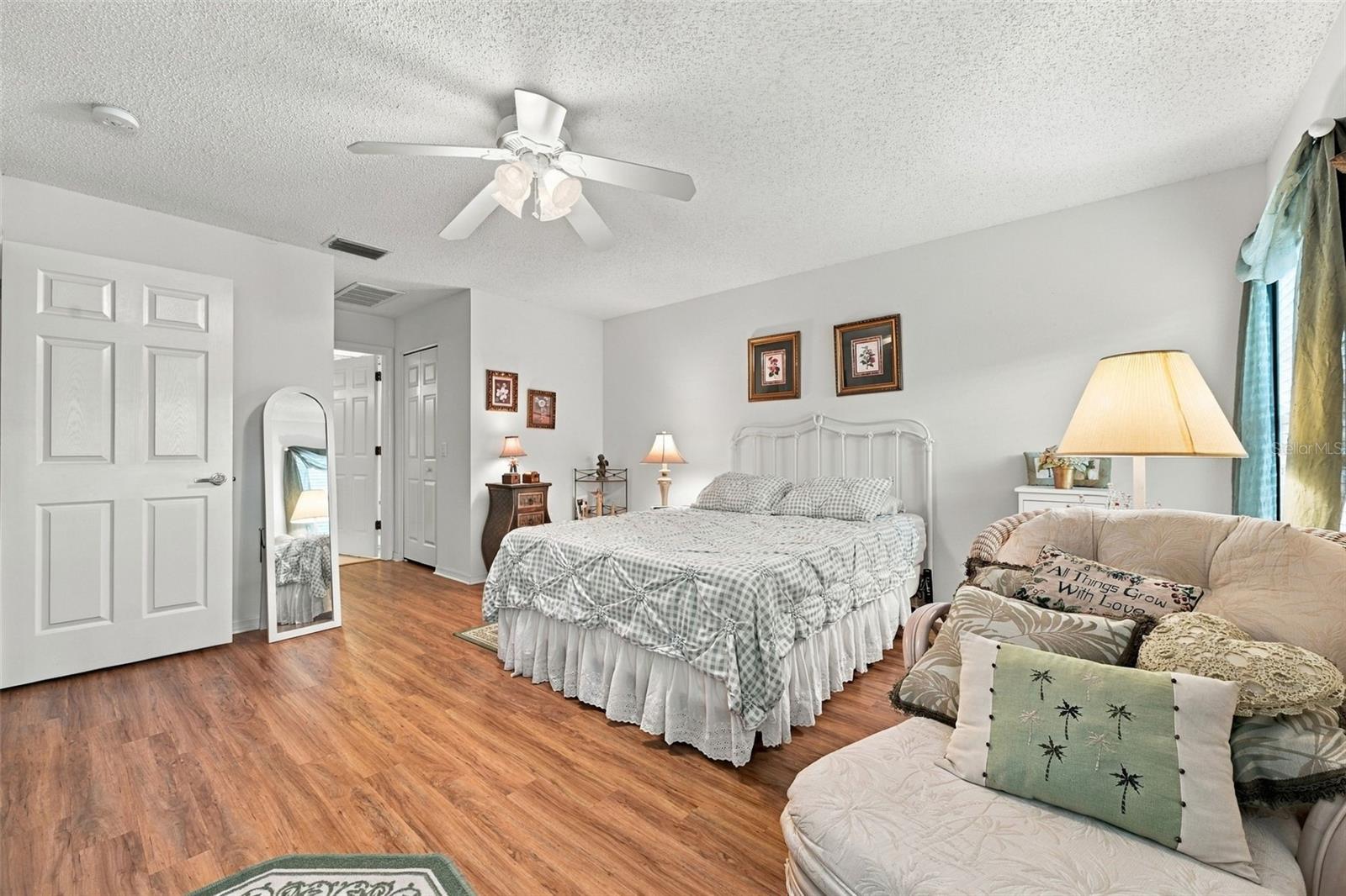 1202 WOLFORD DR — photo 17