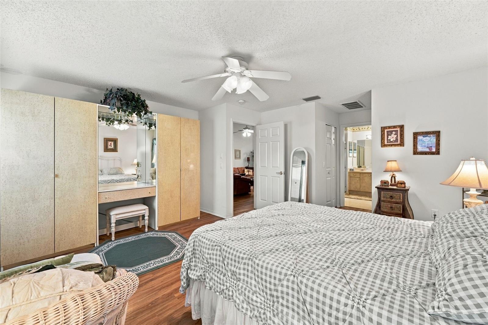1202 WOLFORD DR — photo 18