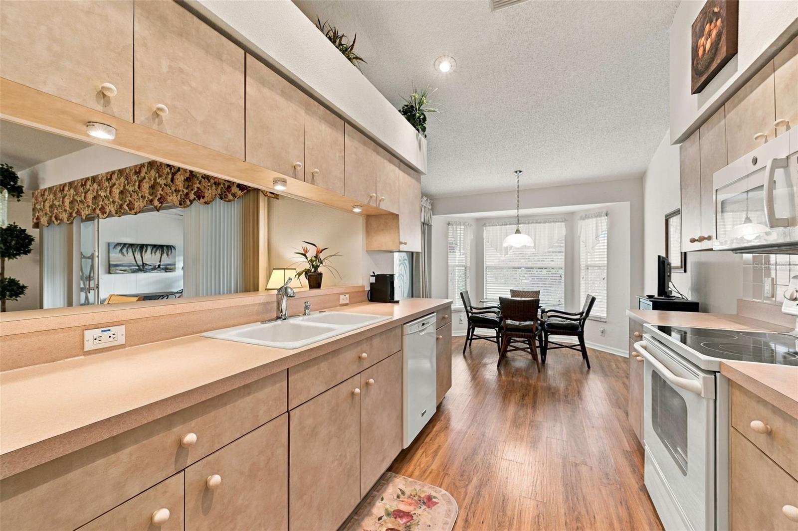 1202 WOLFORD DR — photo 12