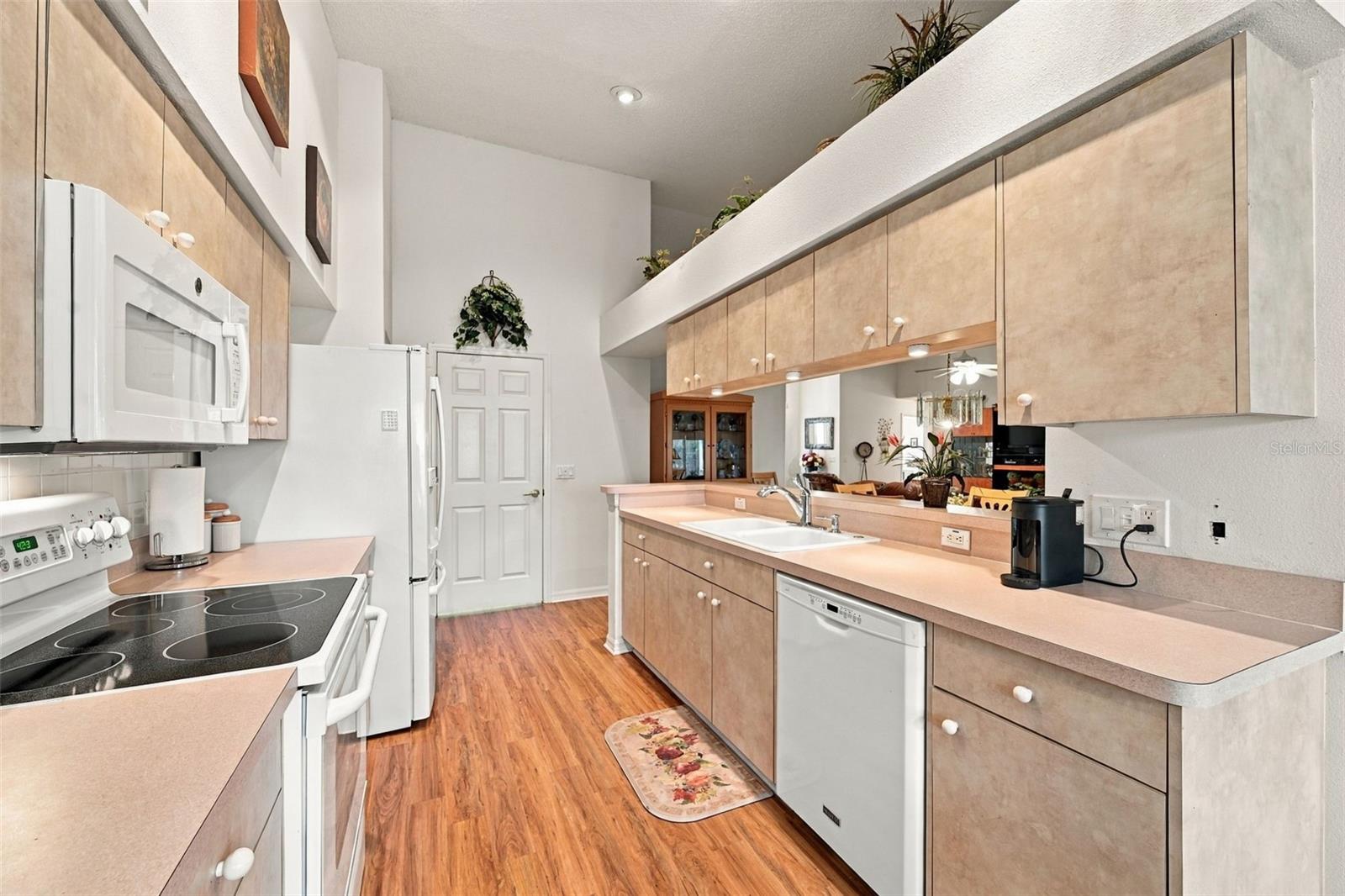 1202 WOLFORD DR — photo 13