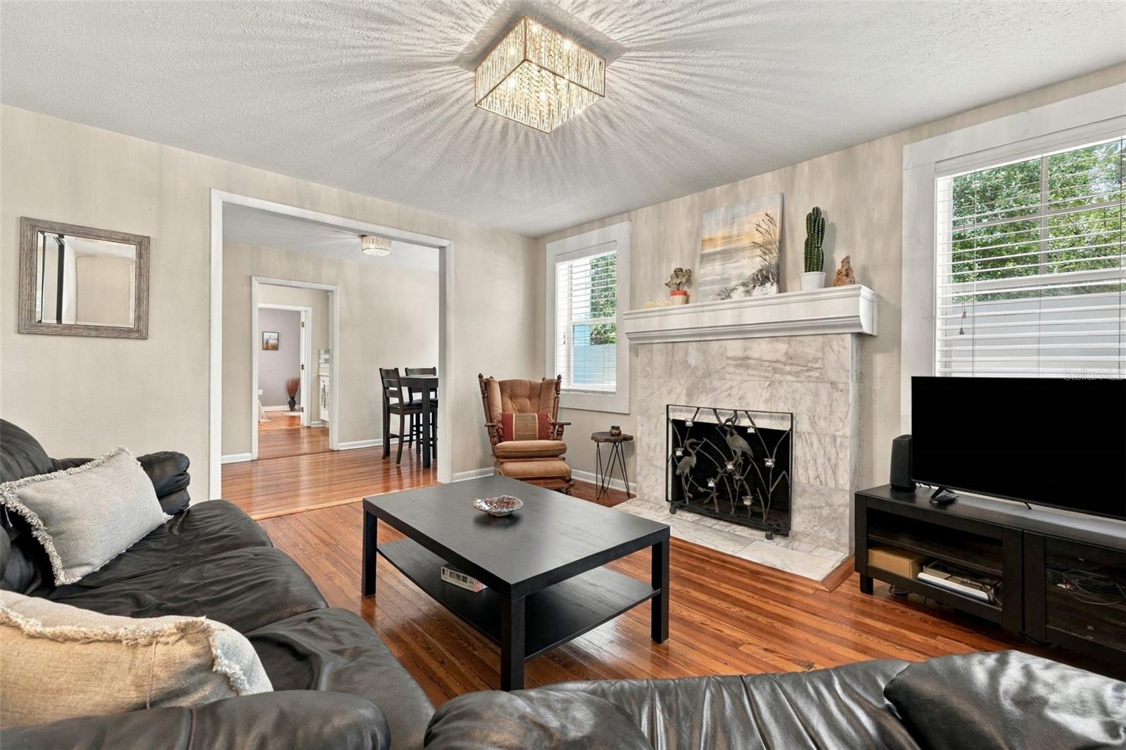 5916 N TAMPA ST — photo 3