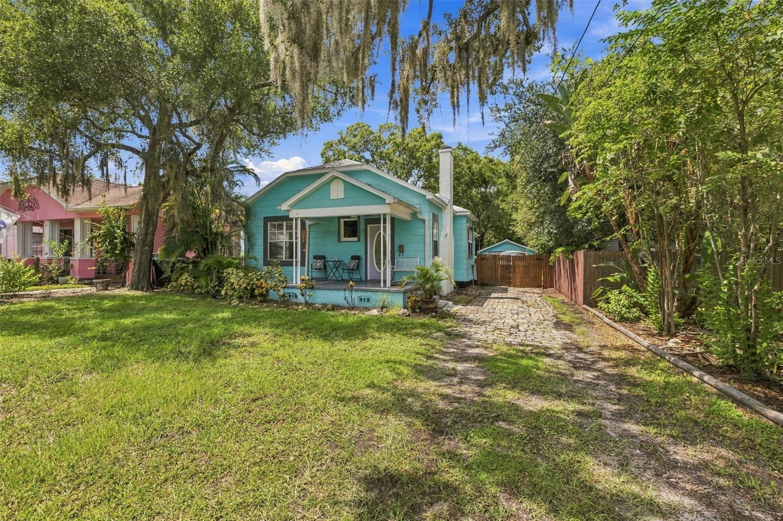 5916 N TAMPA ST — photo 2