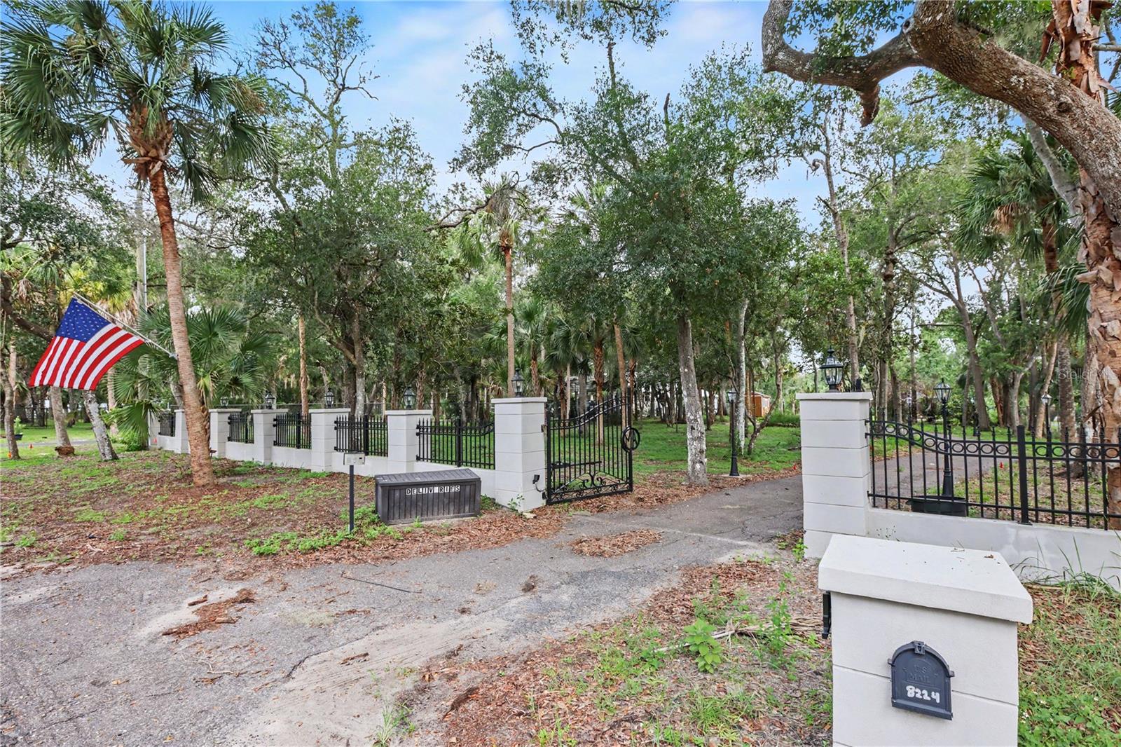 8224 REVELS RD — photo 2