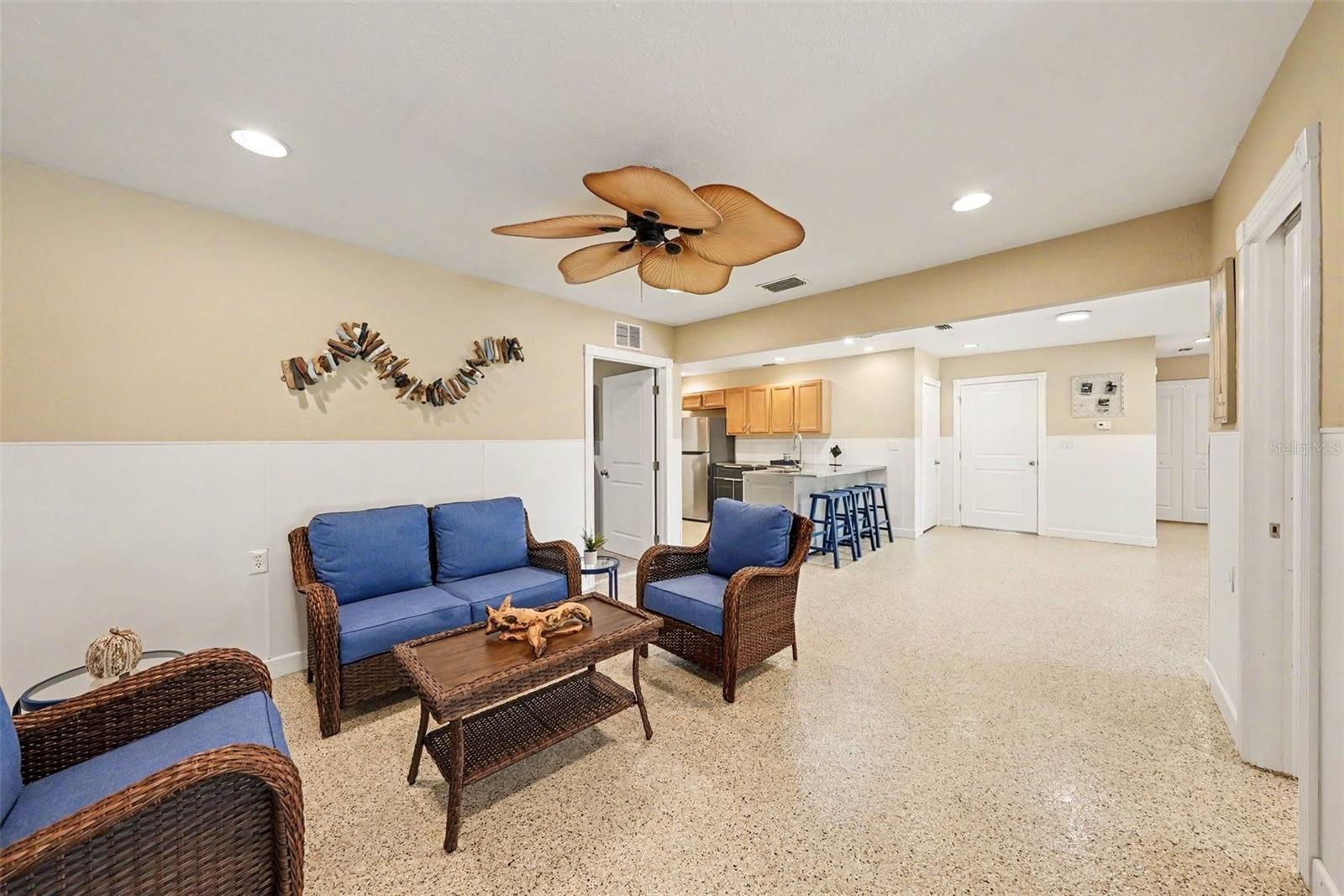 1021 W HENRY AVE — photo 29