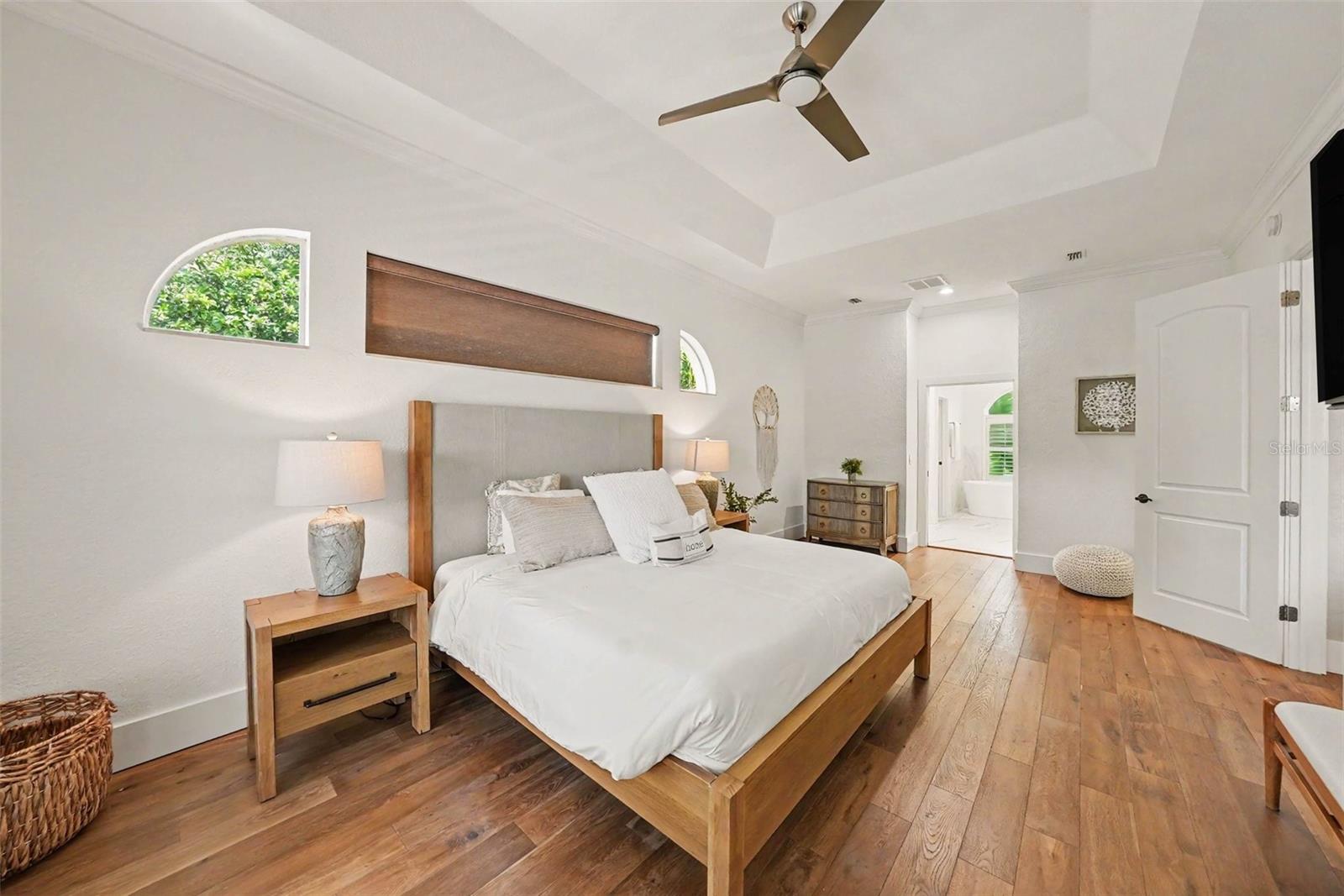 1021 W HENRY AVE — photo 19