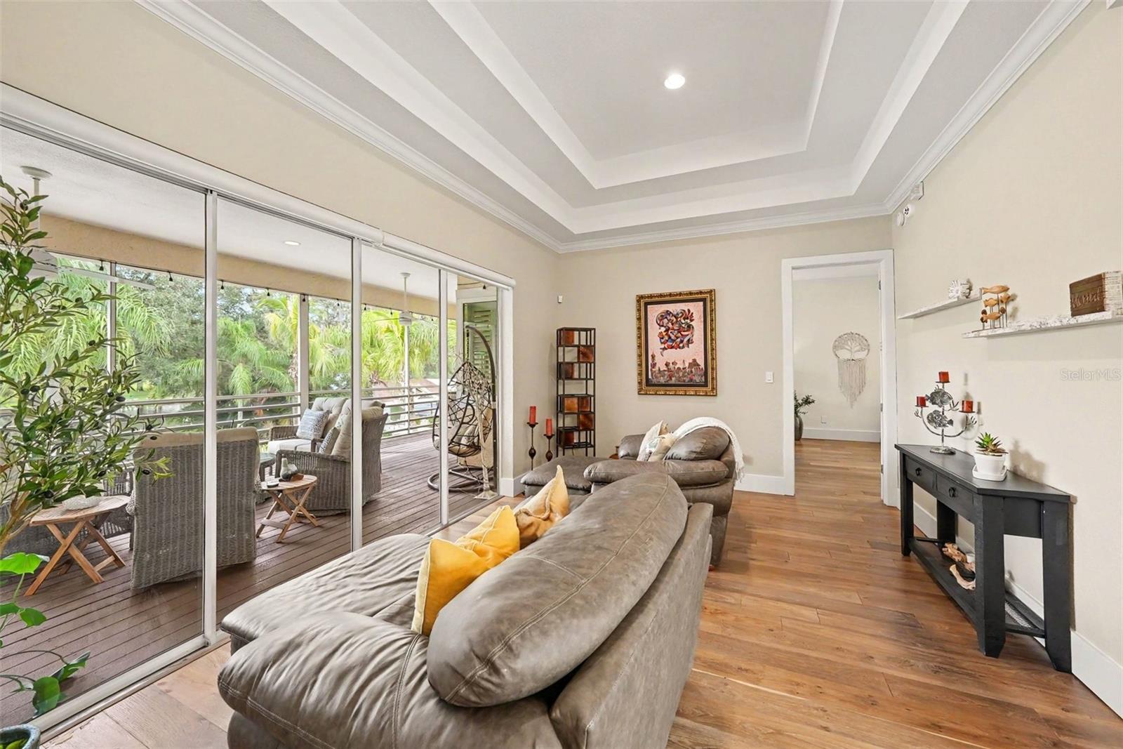 1021 W HENRY AVE — photo 16