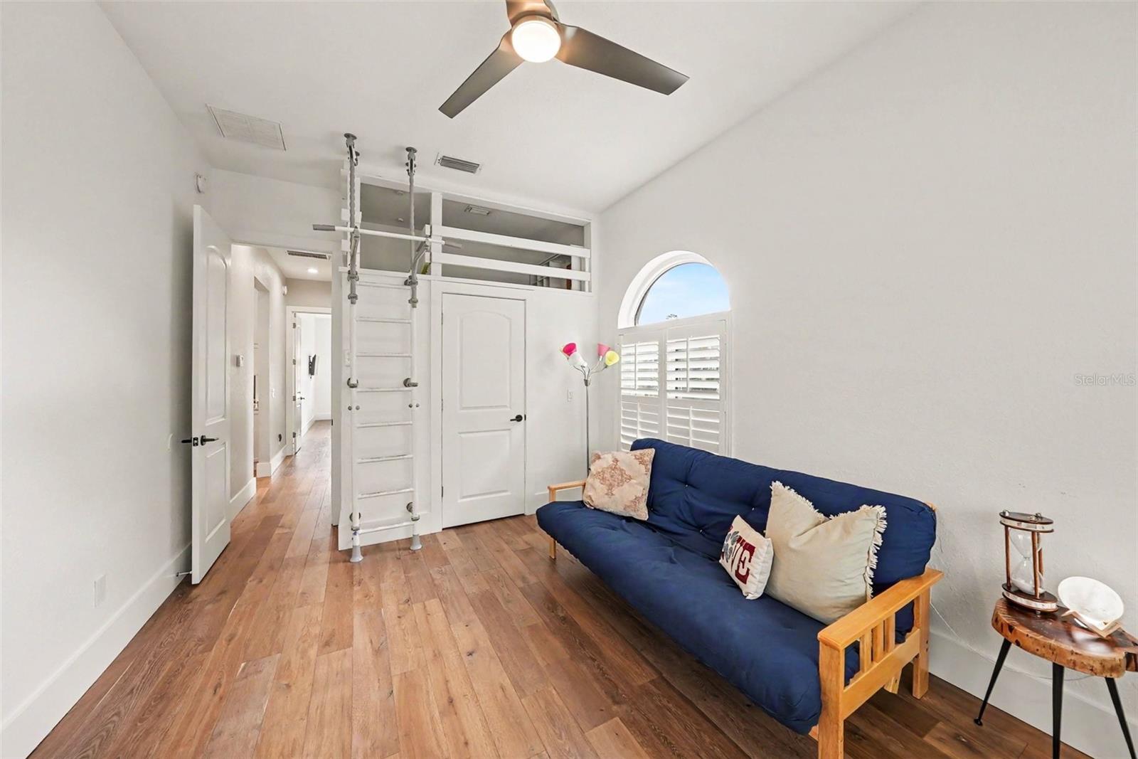1021 W HENRY AVE — photo 25