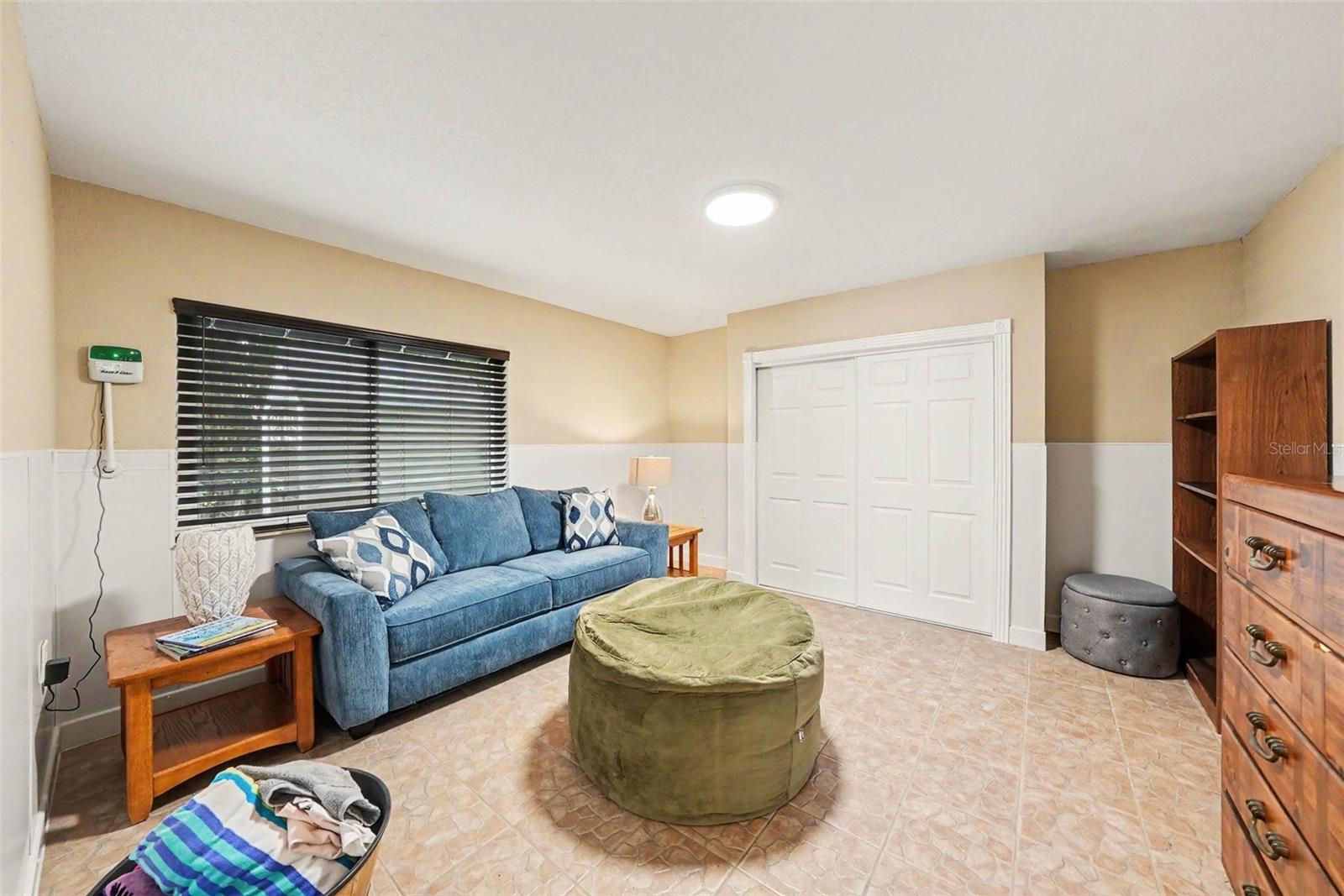 1021 W HENRY AVE — photo 33