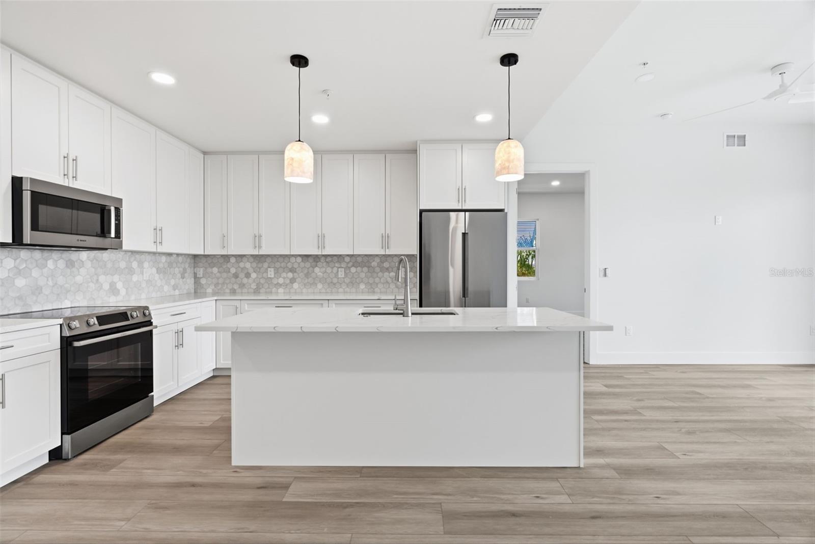 13655 GULF BLVD #201 — photo 15