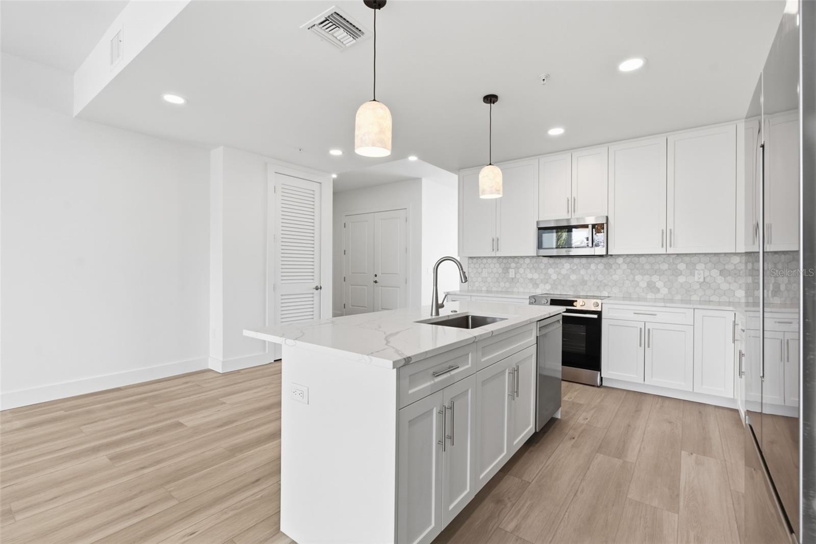 13655 GULF BLVD #201 — photo 8