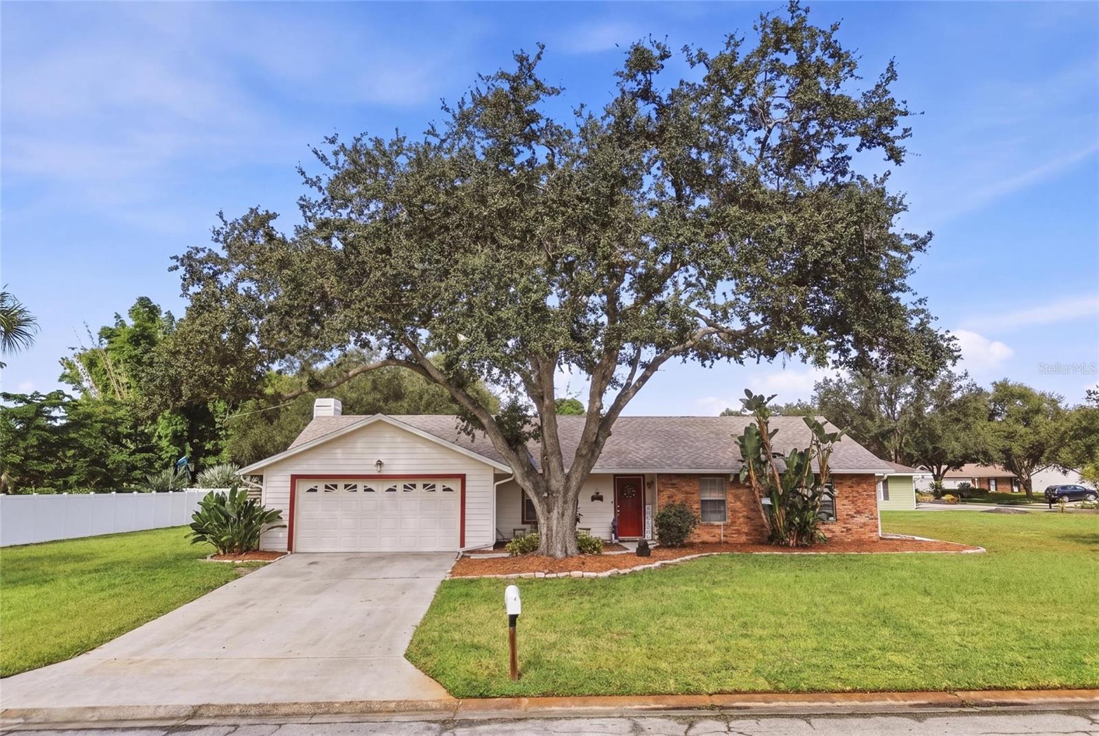 4272 PRAIRIE VIEW DR — photo 3