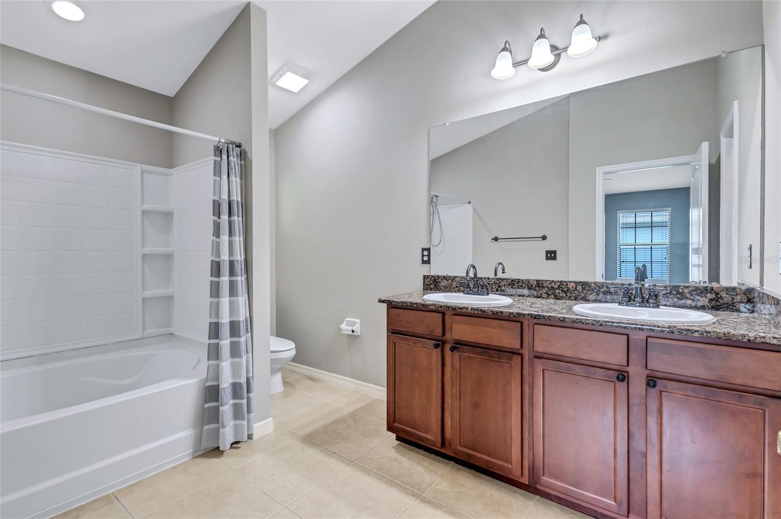 5513 KINGLETHILL DR — photo 31