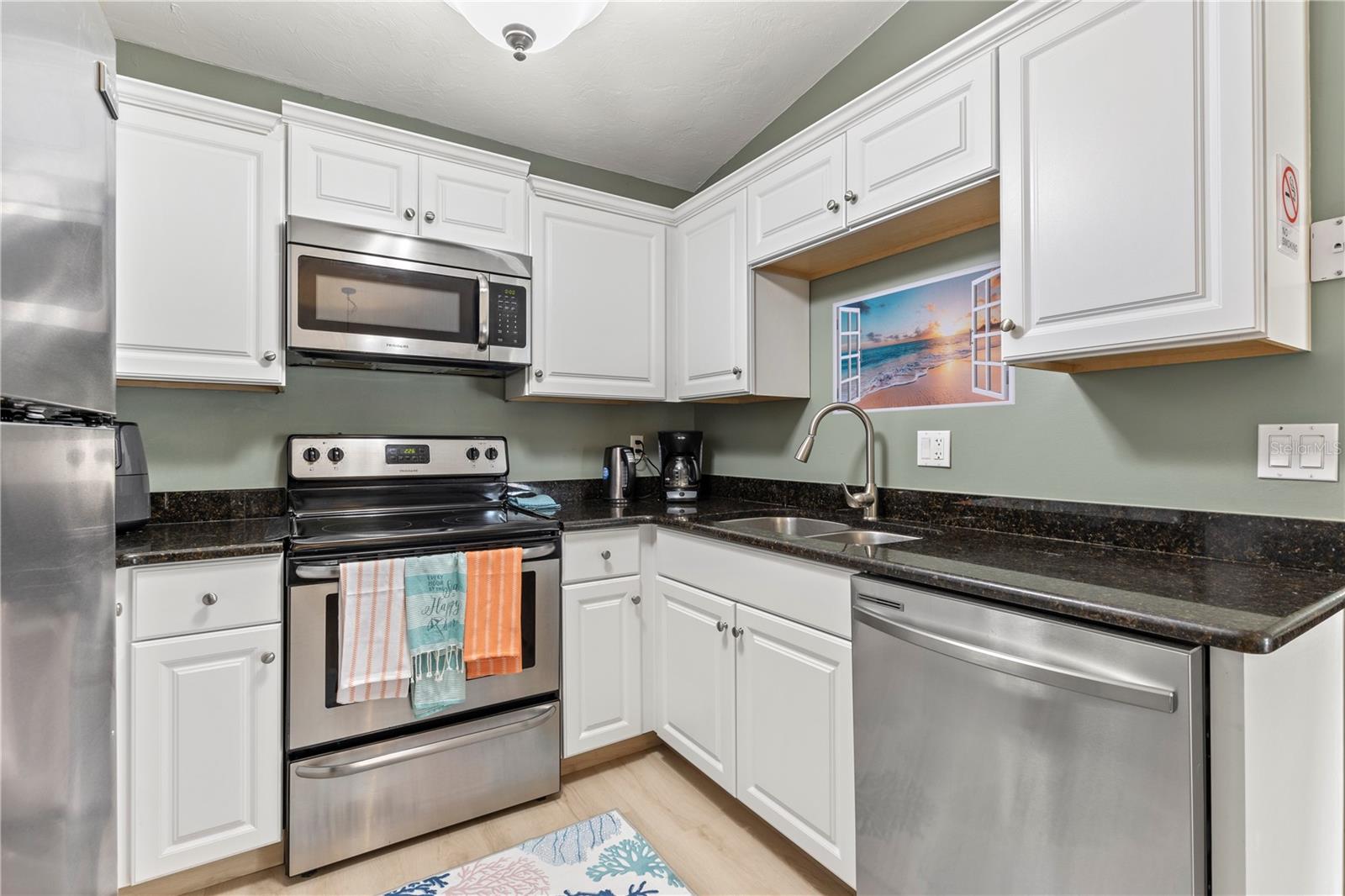 7780 WRIGHT AVE — photo 7