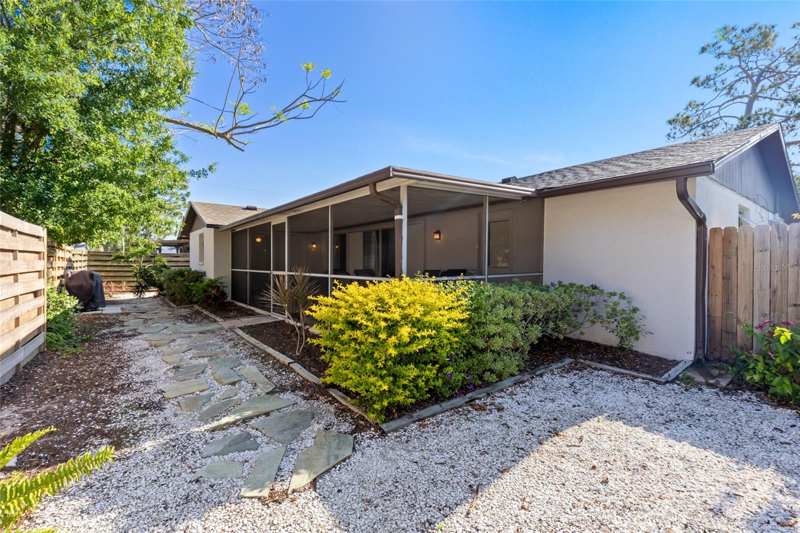 7780 WRIGHT AVE — photo 17