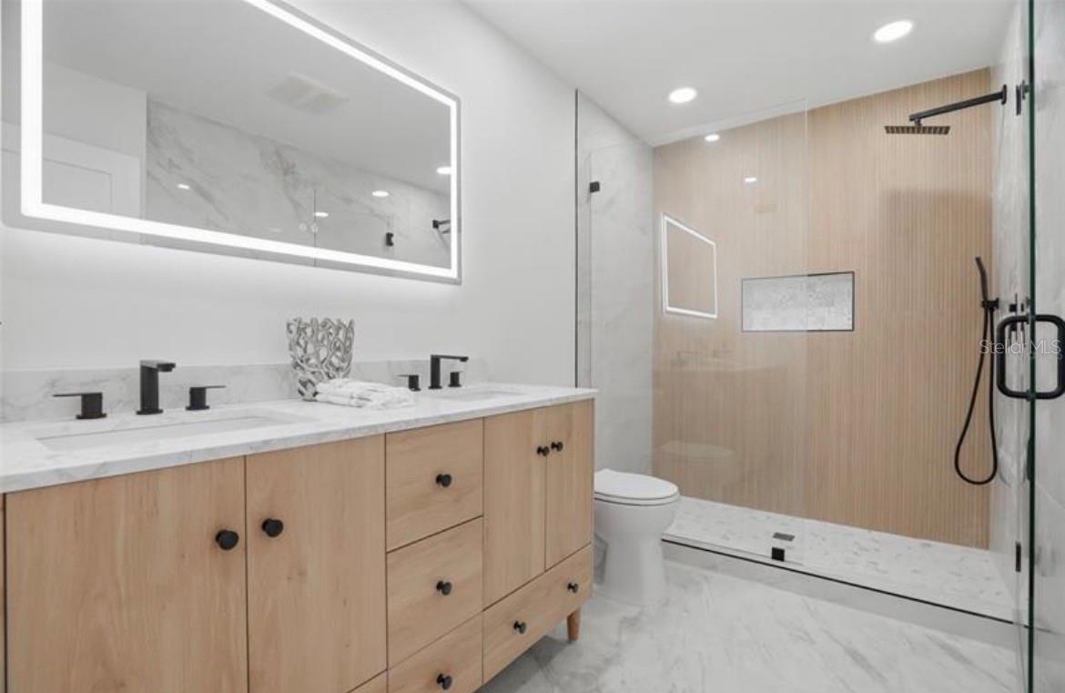 5101 DOVER ST NE — photo 13