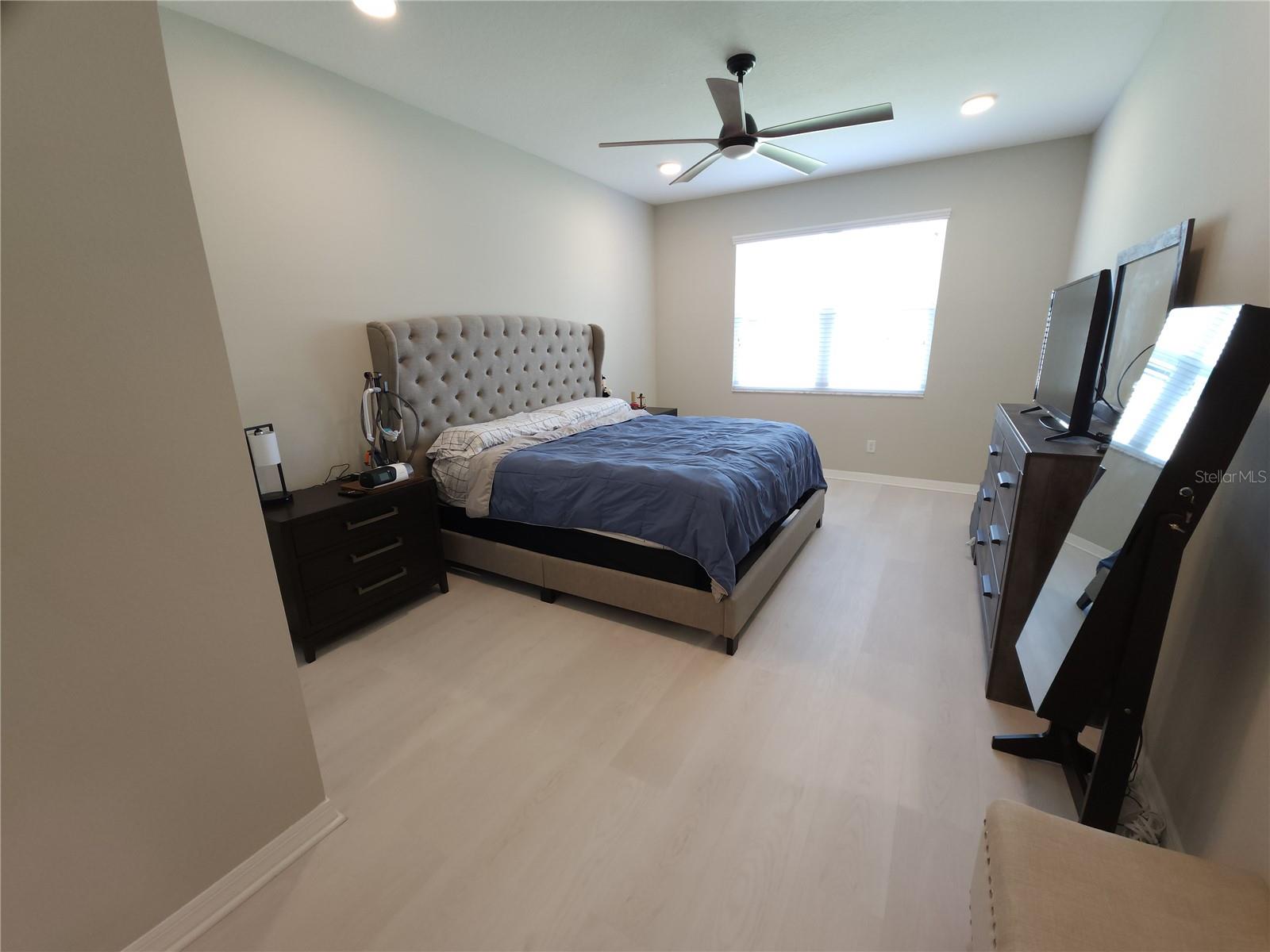 9342 CRESCENT RAY DR — photo 26