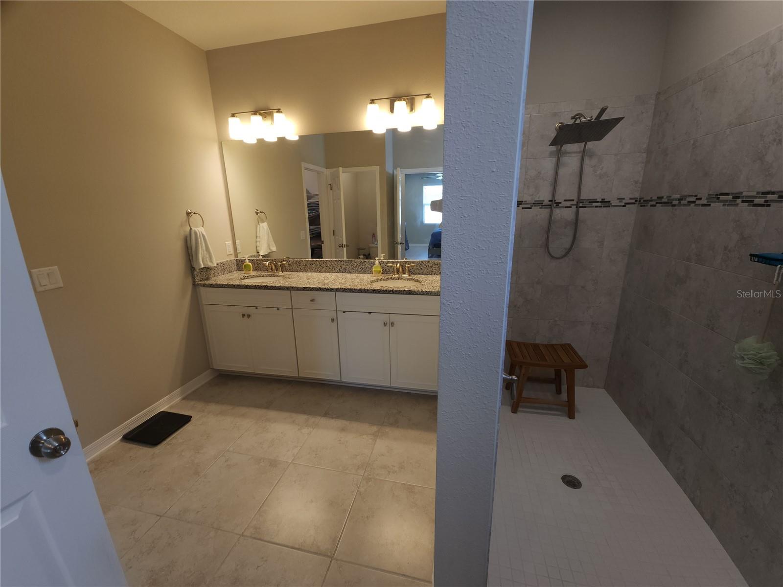 9342 CRESCENT RAY DR — photo 32