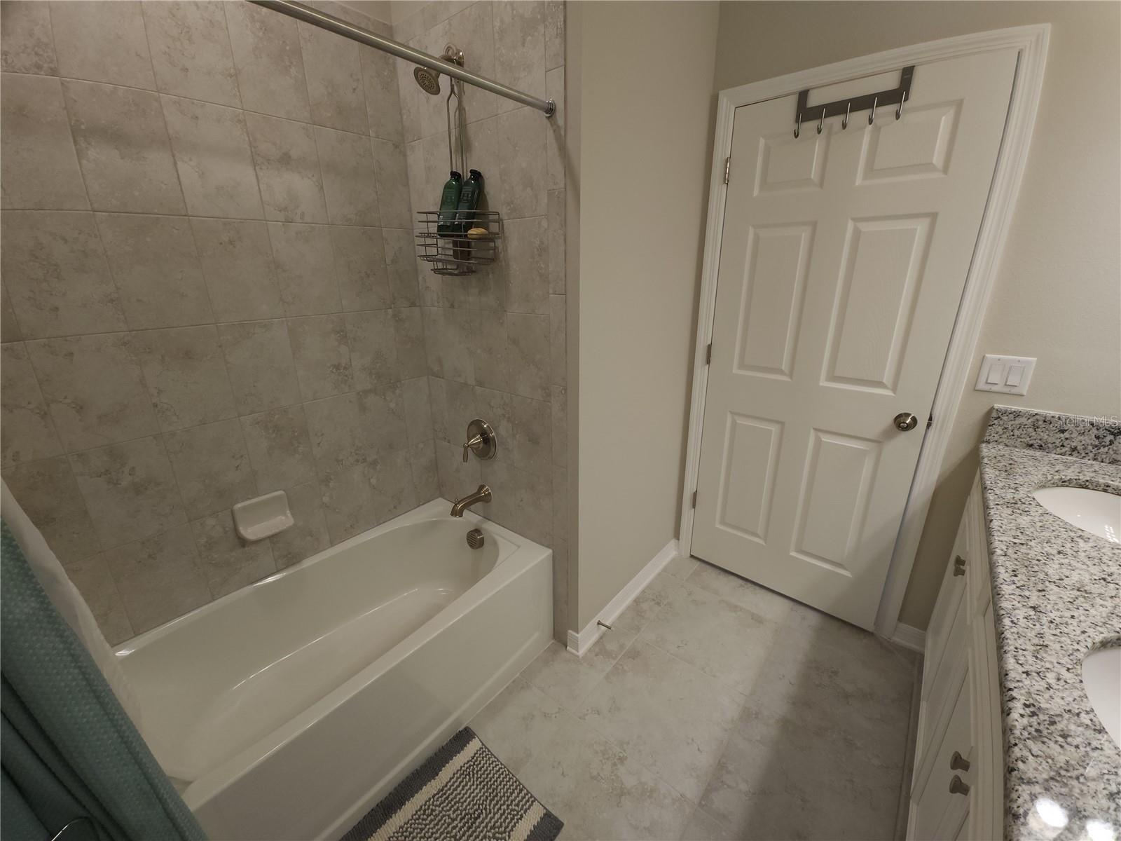 9342 CRESCENT RAY DR — photo 12