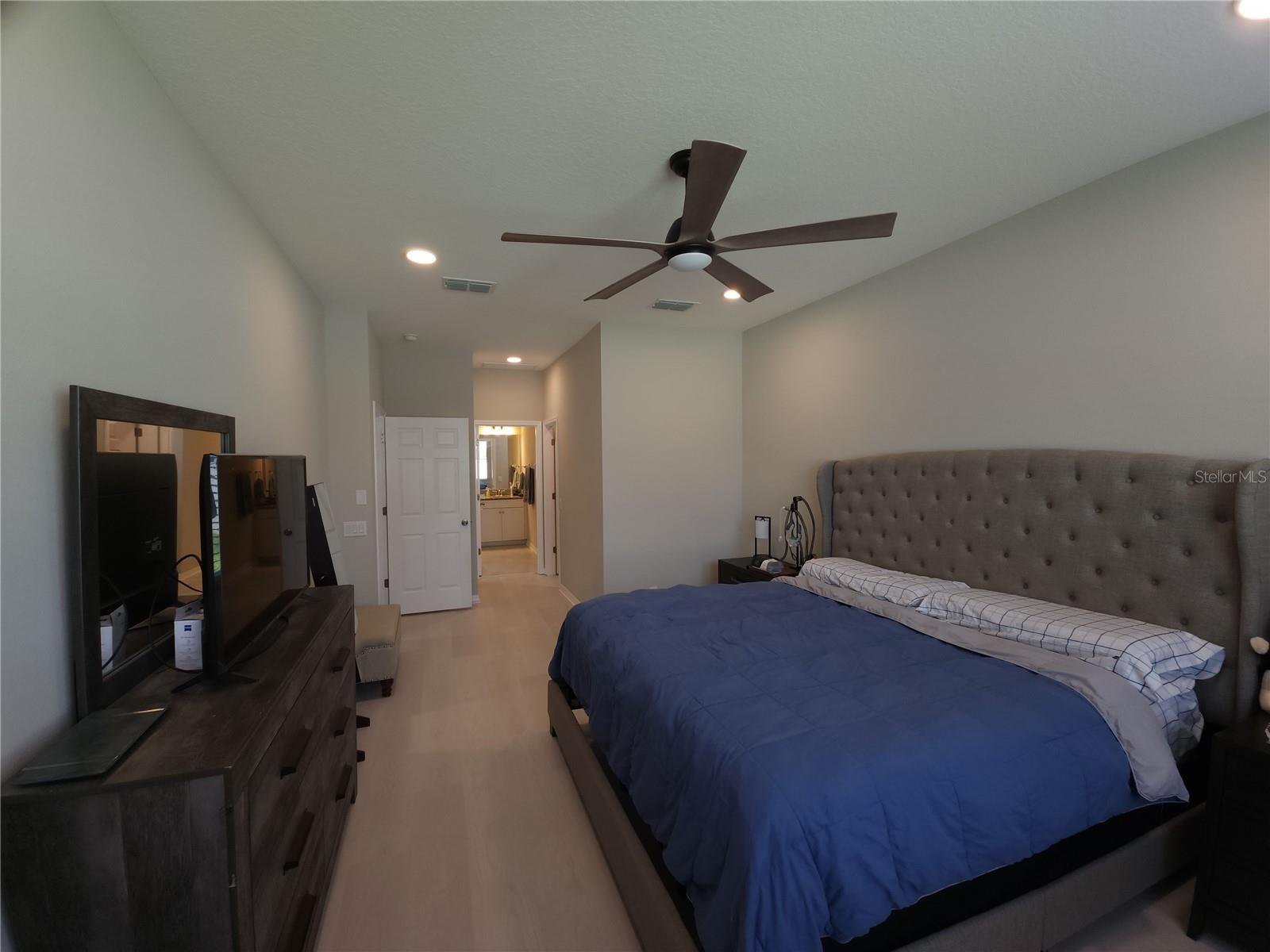 9342 CRESCENT RAY DR — photo 28