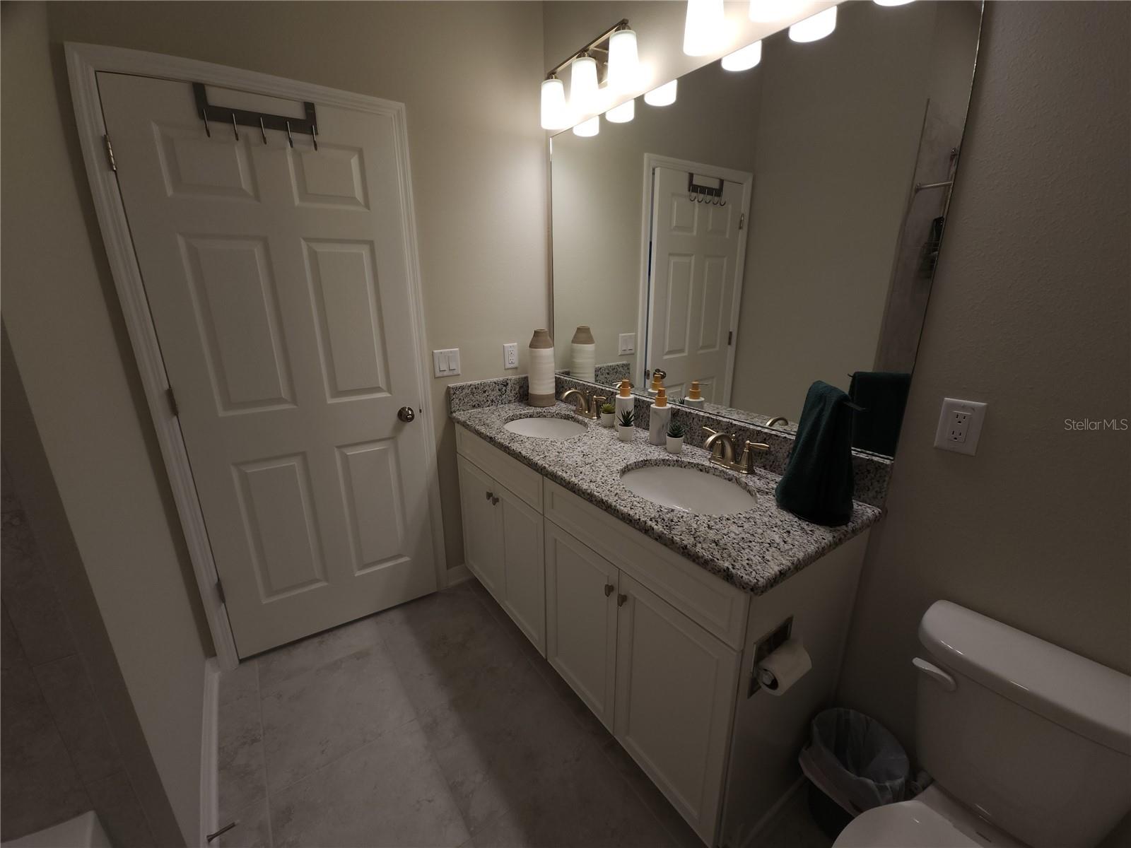 9342 CRESCENT RAY DR — photo 13