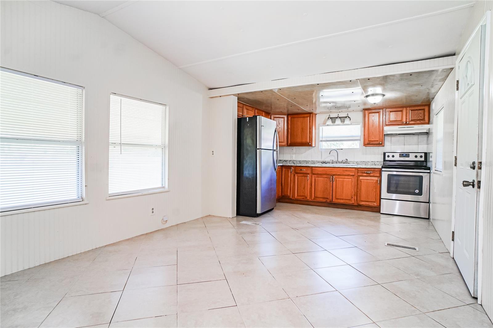 8010 BELCHER LN — photo 3