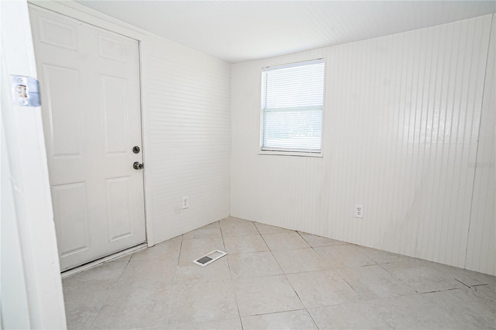 8010 BELCHER LN — photo 11