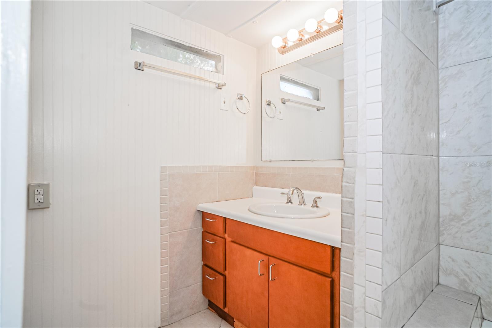 8010 BELCHER LN — photo 8
