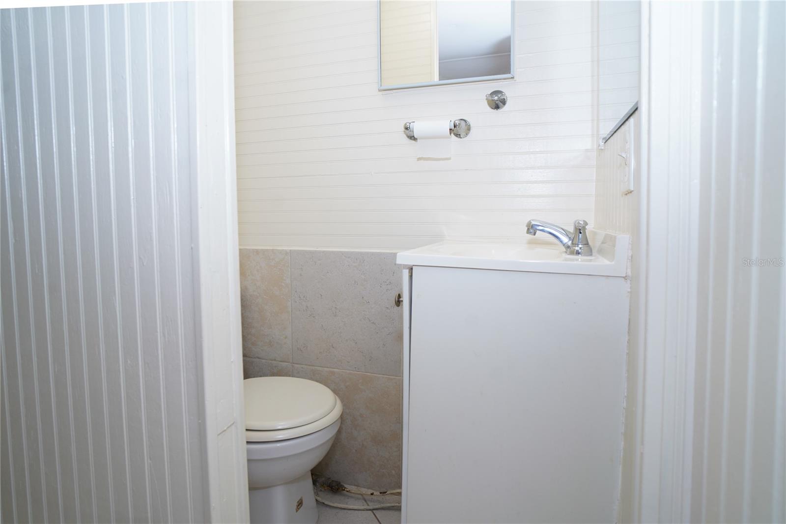 8010 BELCHER LN — photo 14