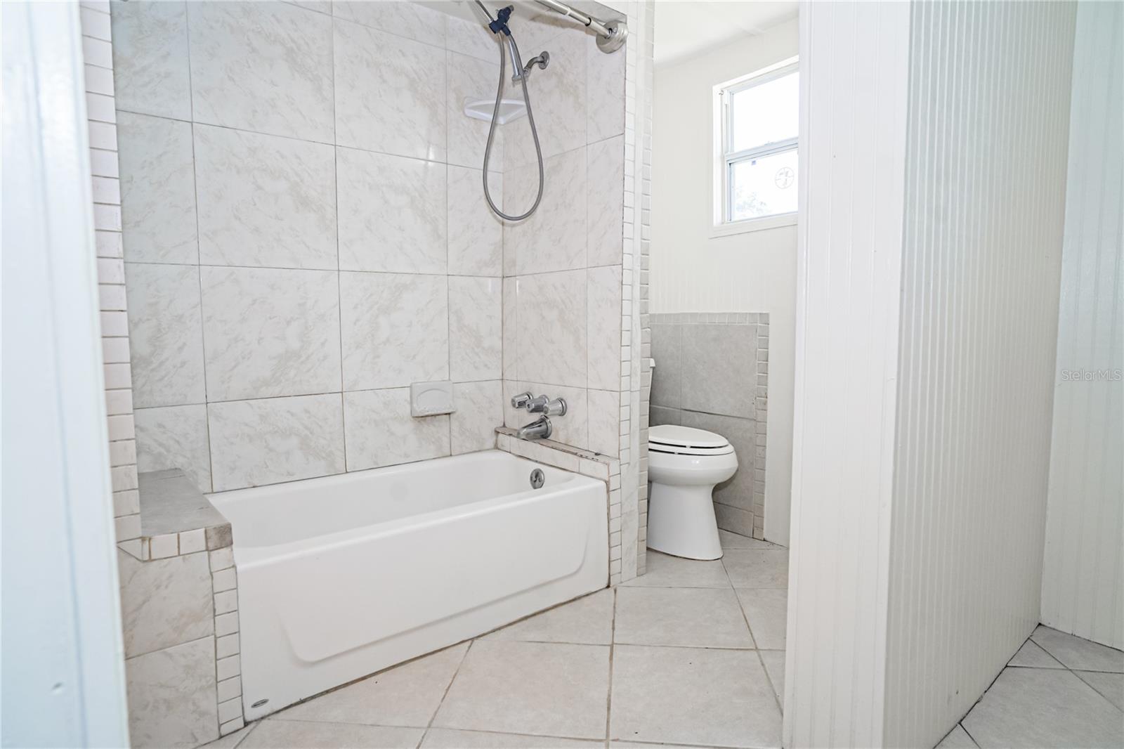8010 BELCHER LN — photo 10