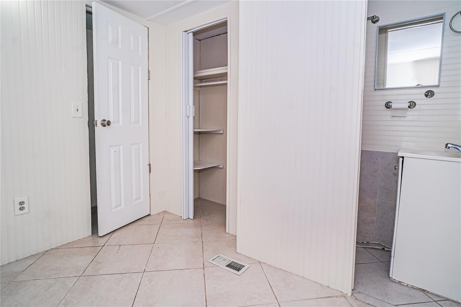 8010 BELCHER LN — photo 15