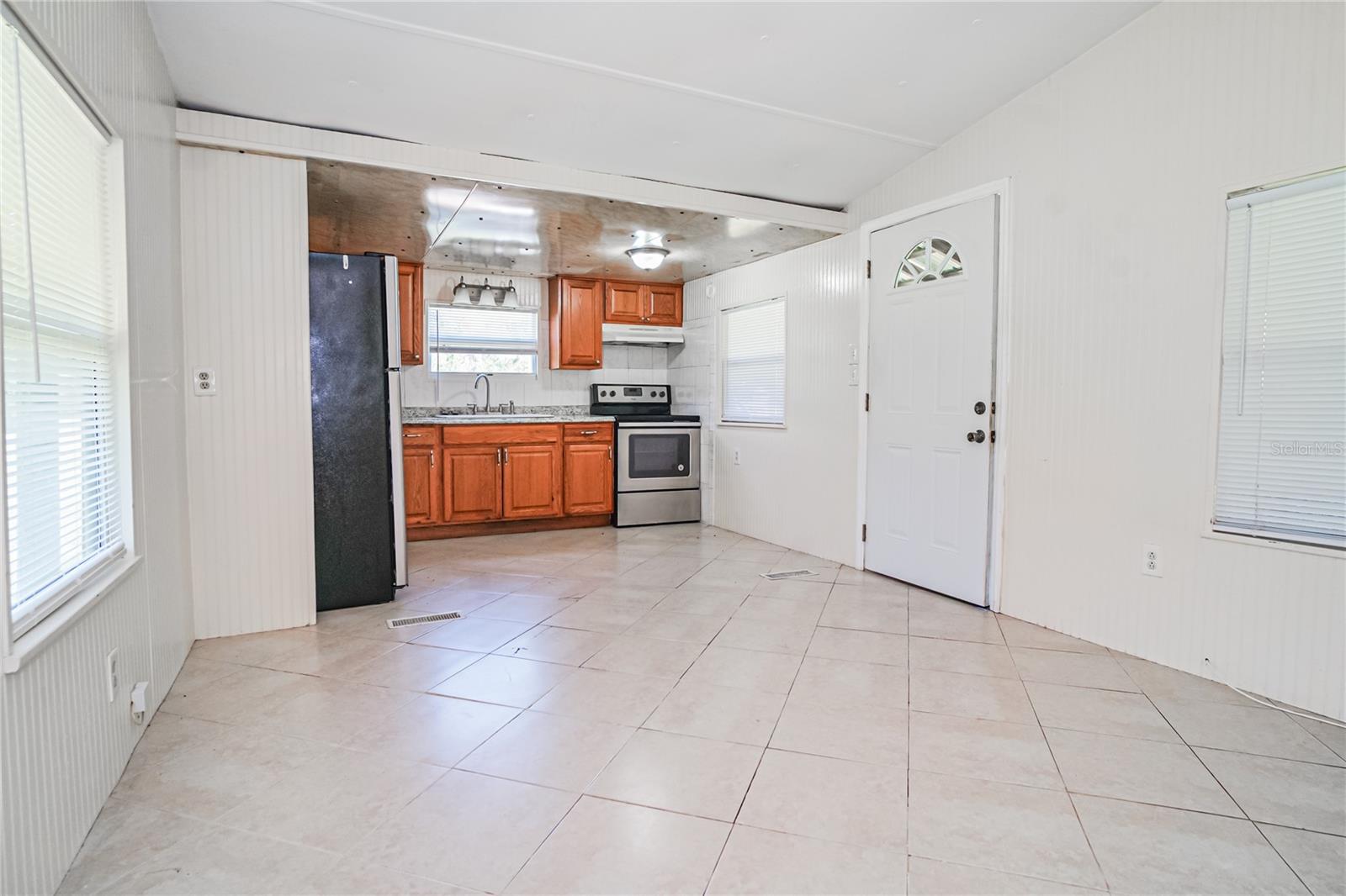 8010 BELCHER LN — photo 4
