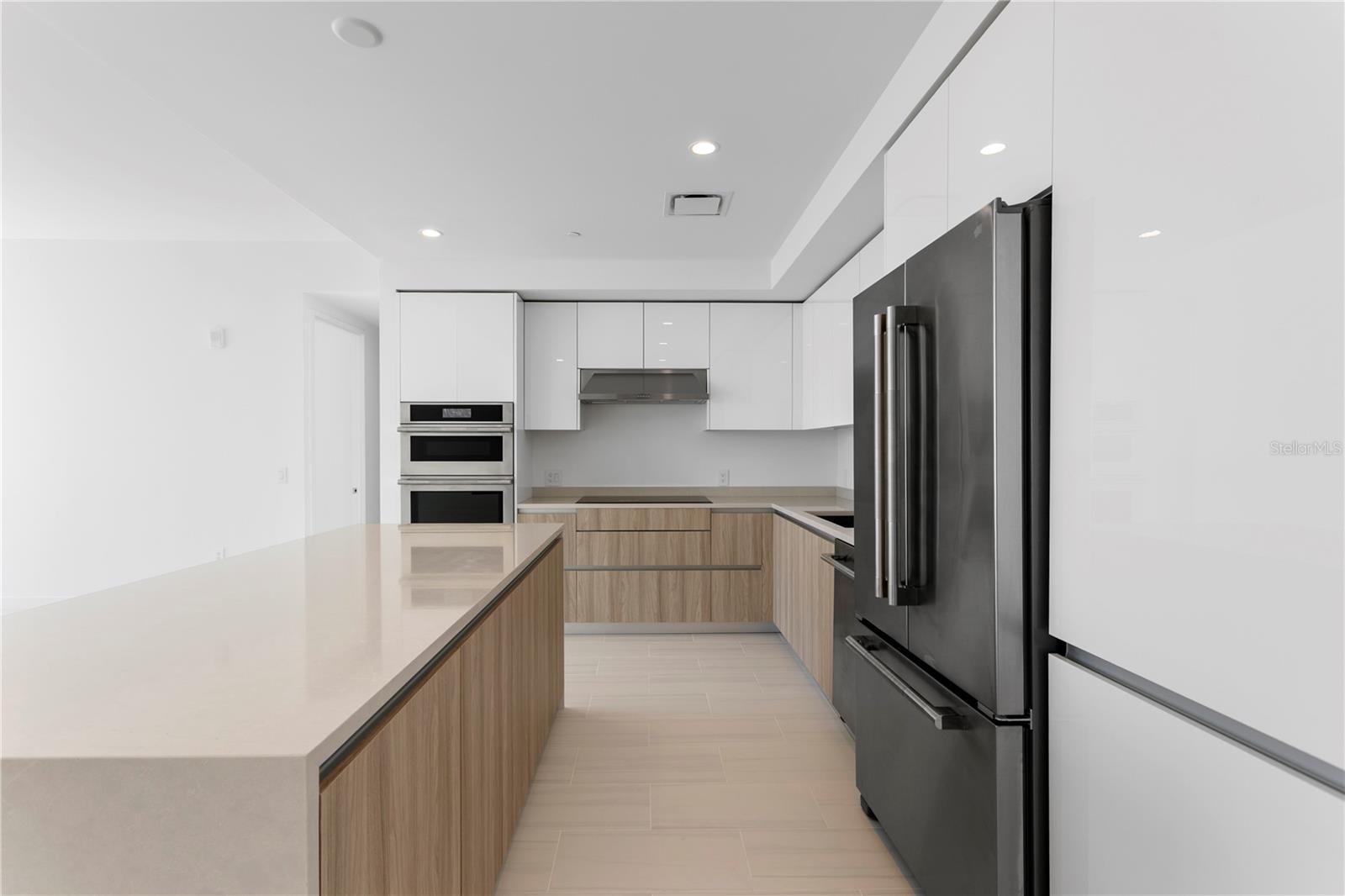400 CENTRAL AVE #2806 — photo 19