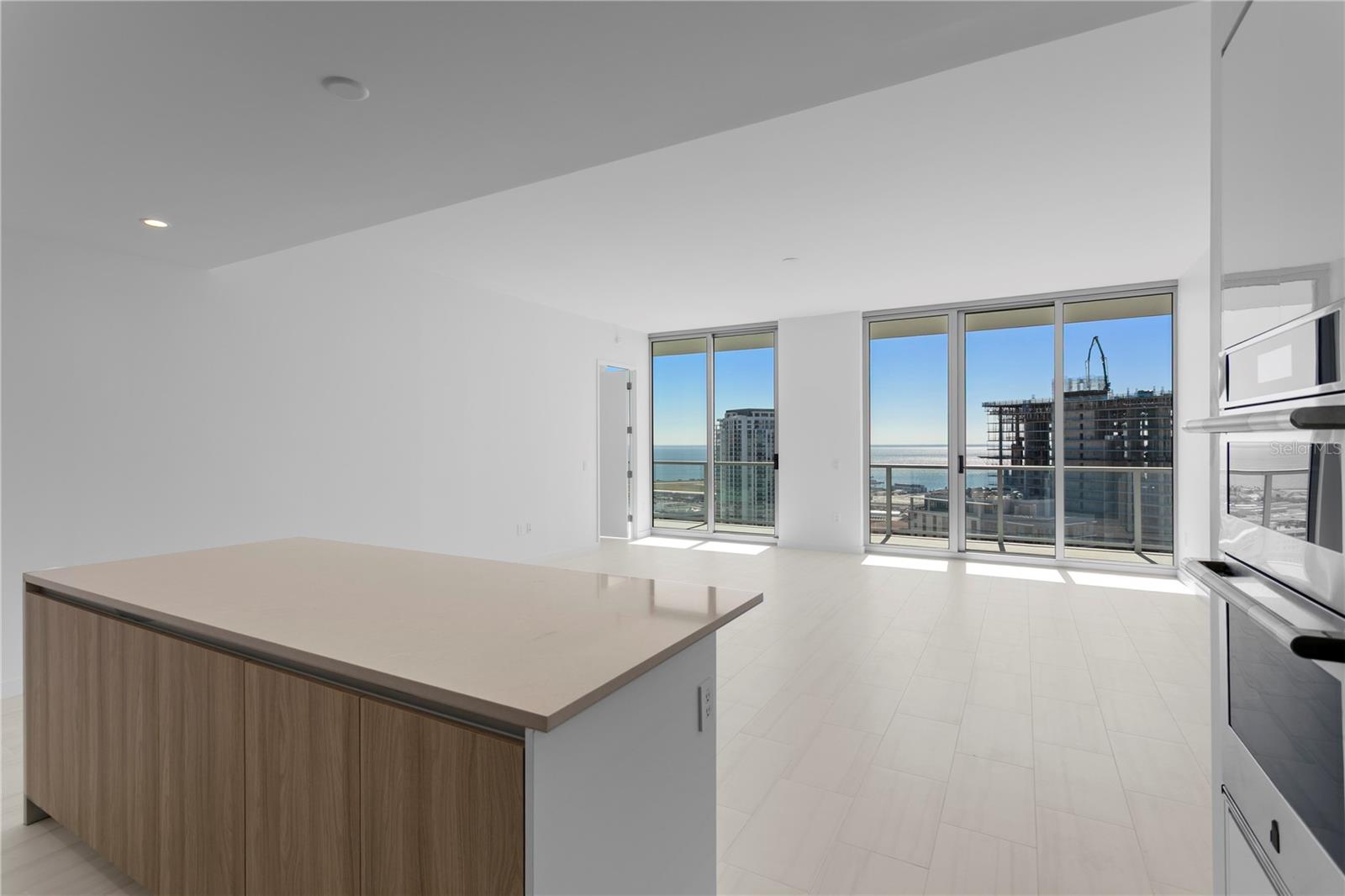400 CENTRAL AVE #2806 — photo 10