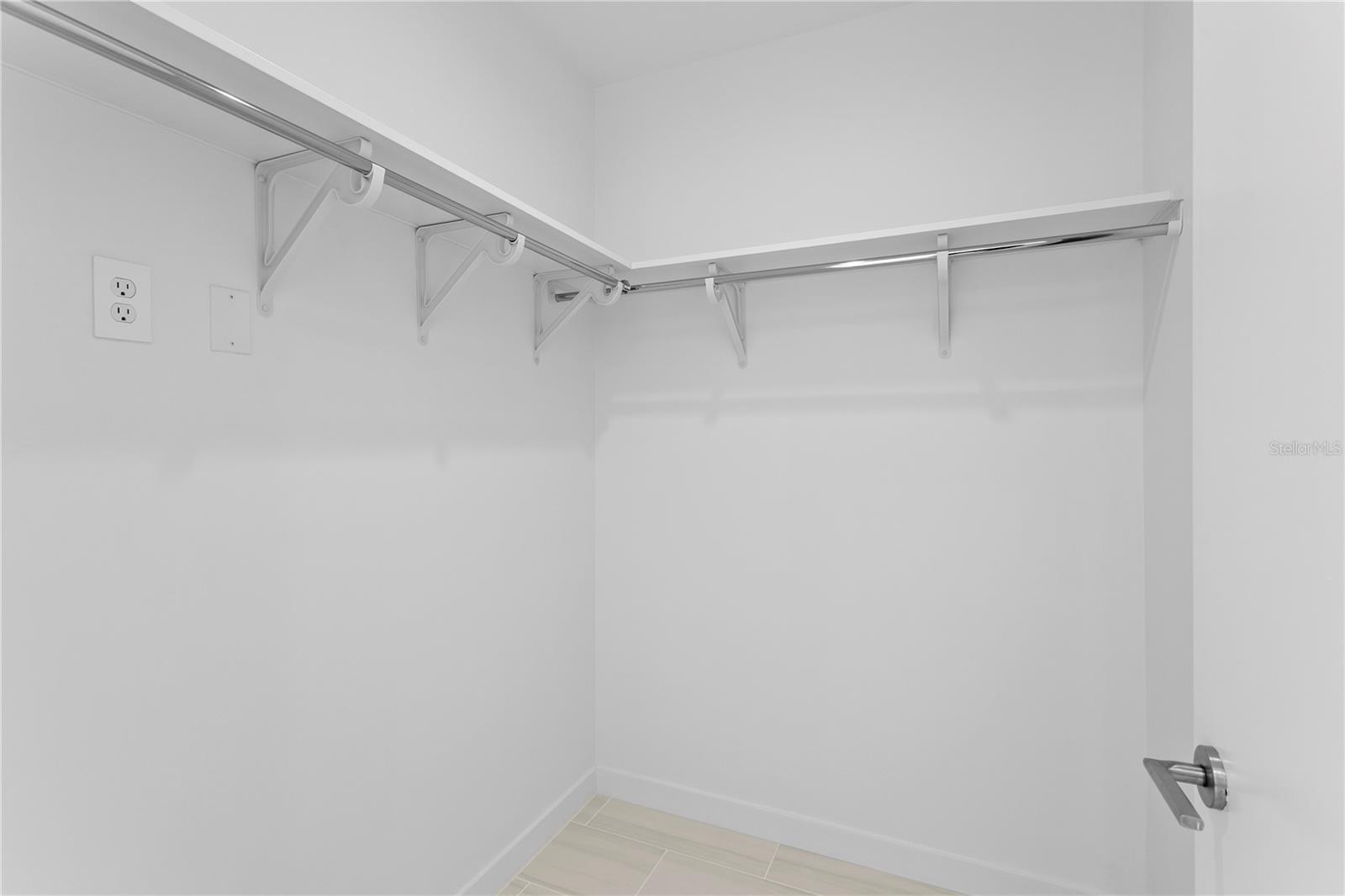 400 CENTRAL AVE #2806 — photo 46
