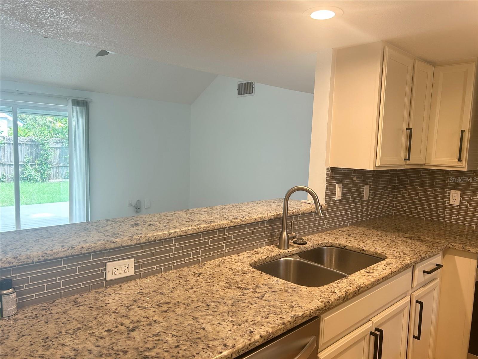 4219 MURDOCK AVE — photo 3
