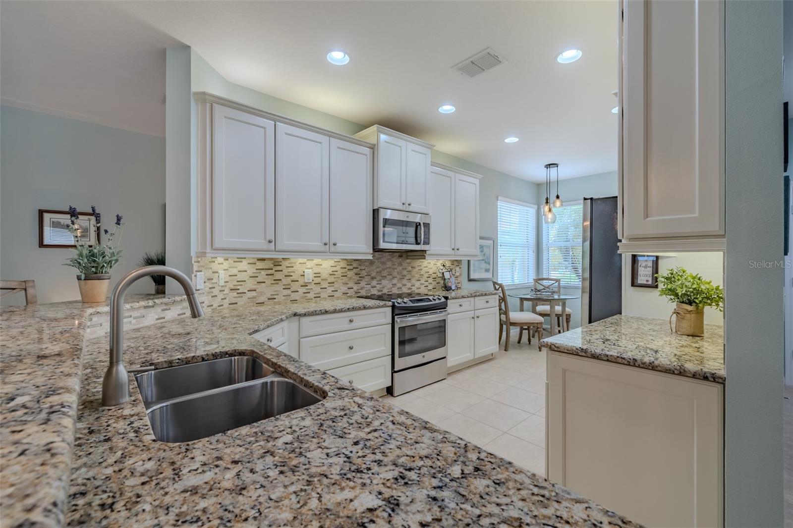 15717 AURORA LAKE CIR — photo 11